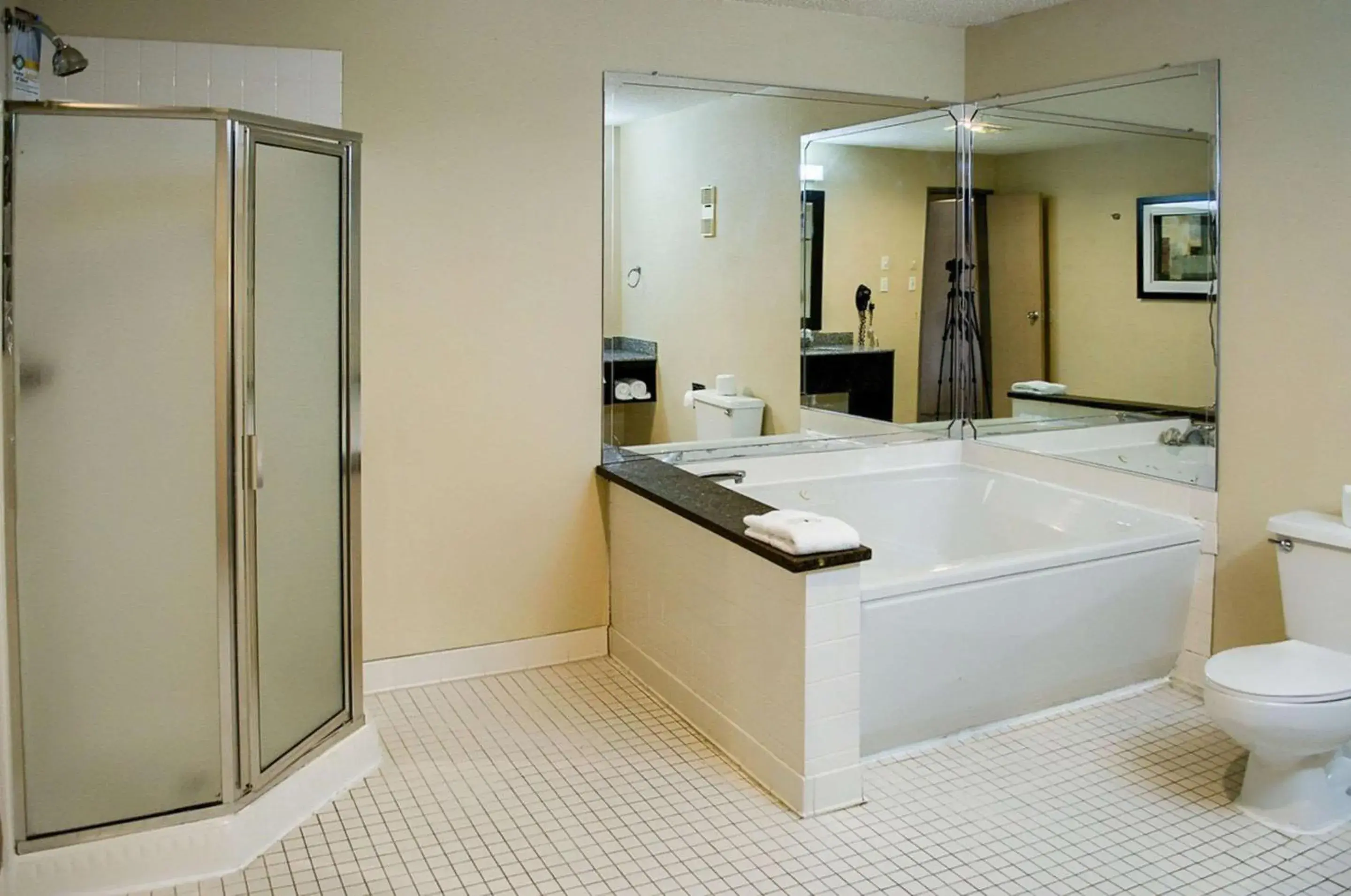 Photo of the whole room, Bathroom in Quality Inn & Suites at Airport Blvd I-65