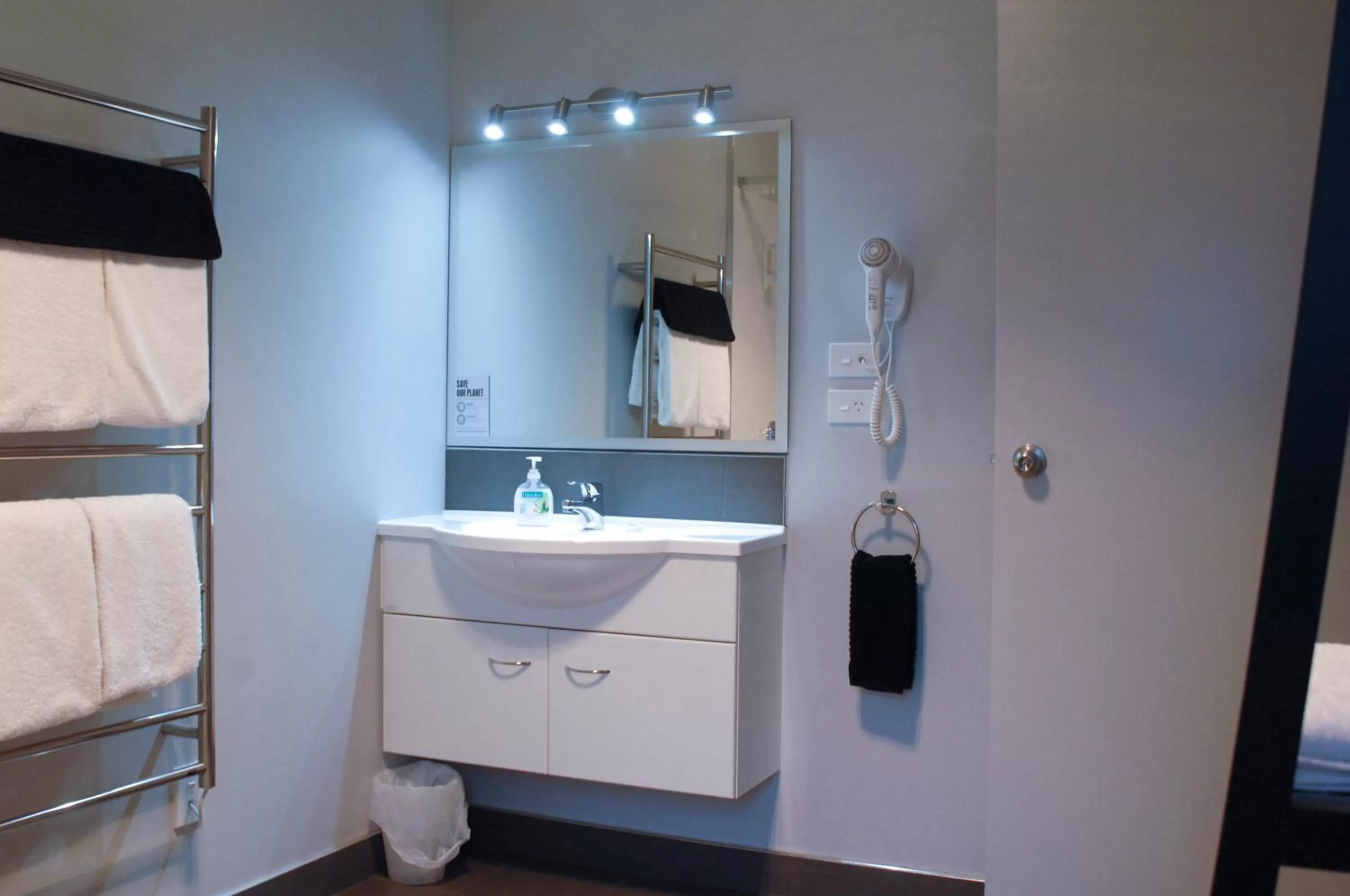 Bathroom in 295 on Tay Motel