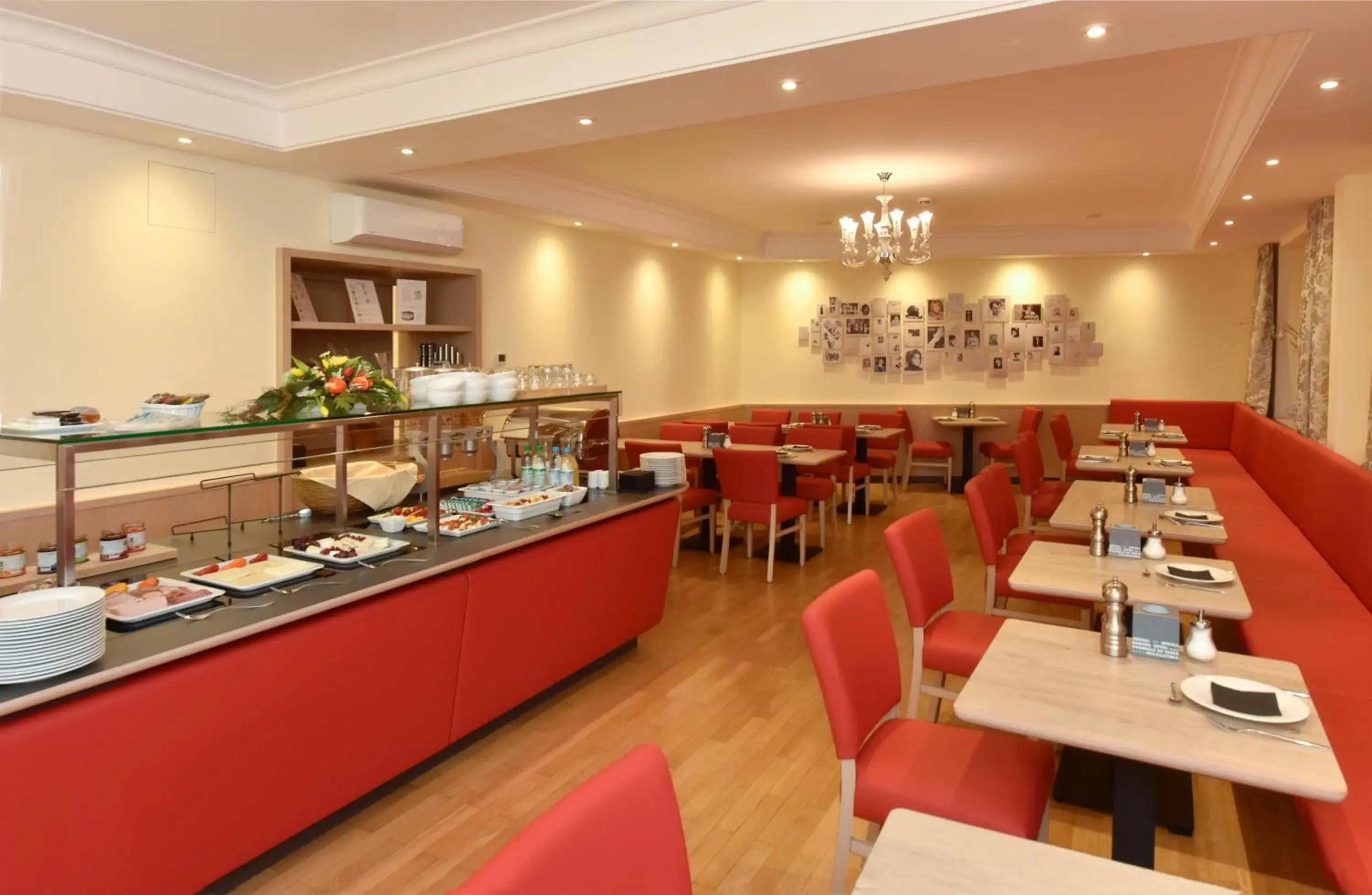 Breakfast, Restaurant/Places to Eat in Hotel ADRIA München