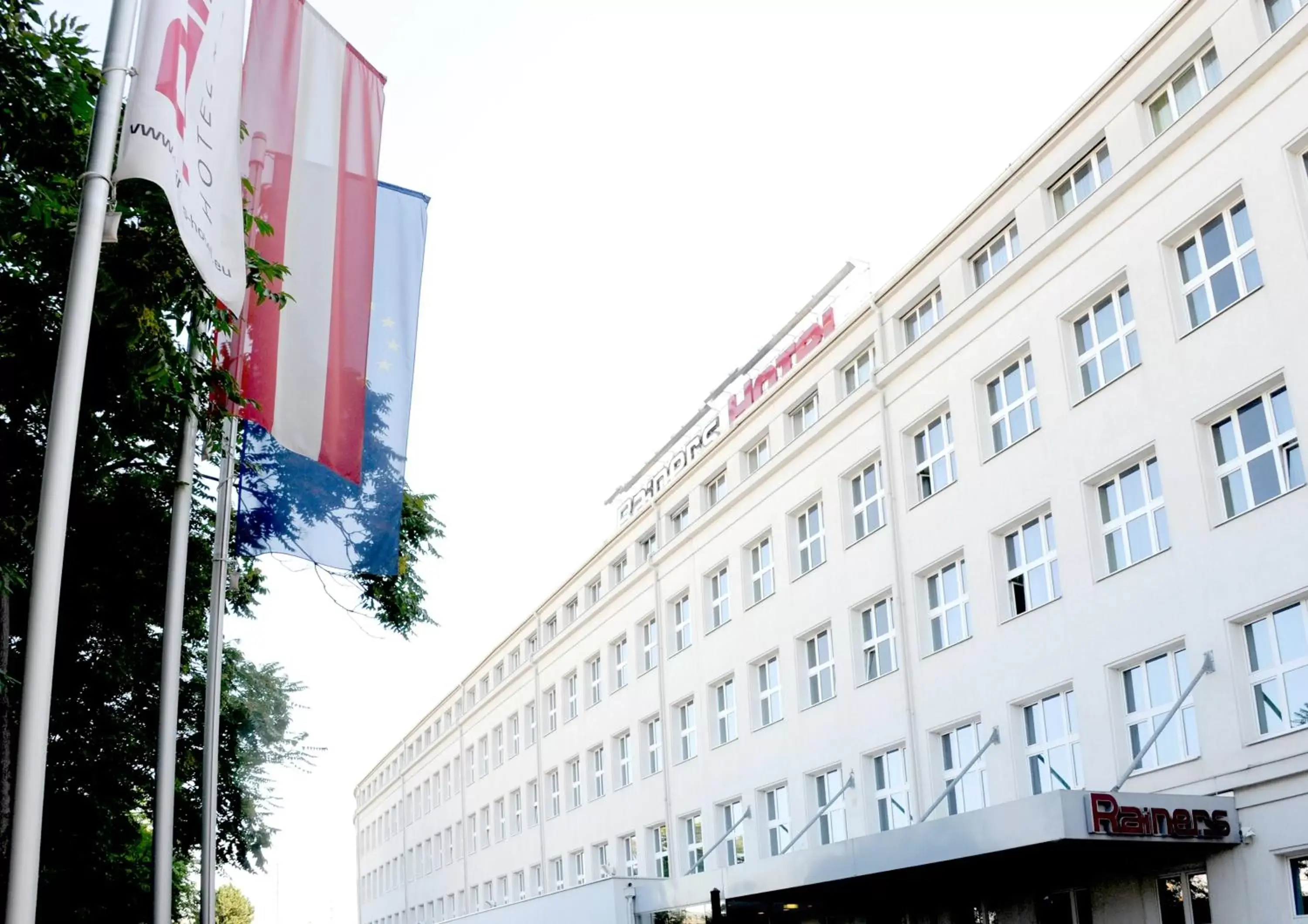 Facade/entrance in Rainers Hotel Vienna Facade/entrance in Rainers Hotel Vienna