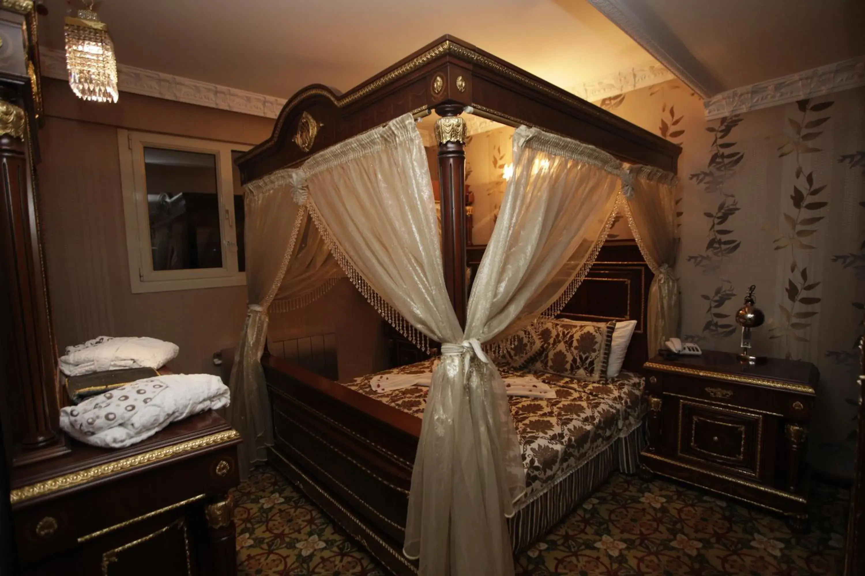 Night, Bed in Marmaray Hotel