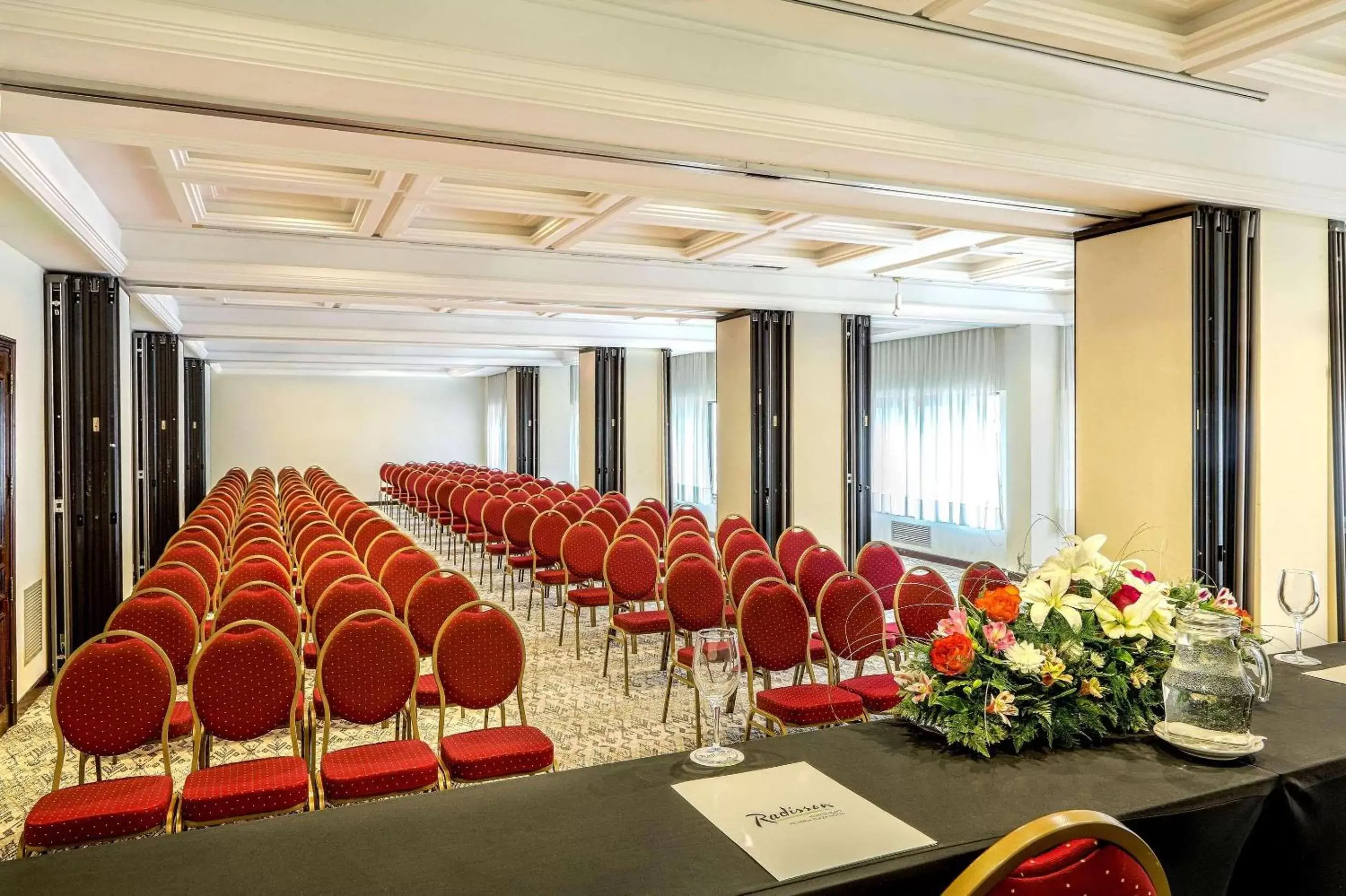 Meeting/conference room in Radisson Montevideo Victoria Plaza