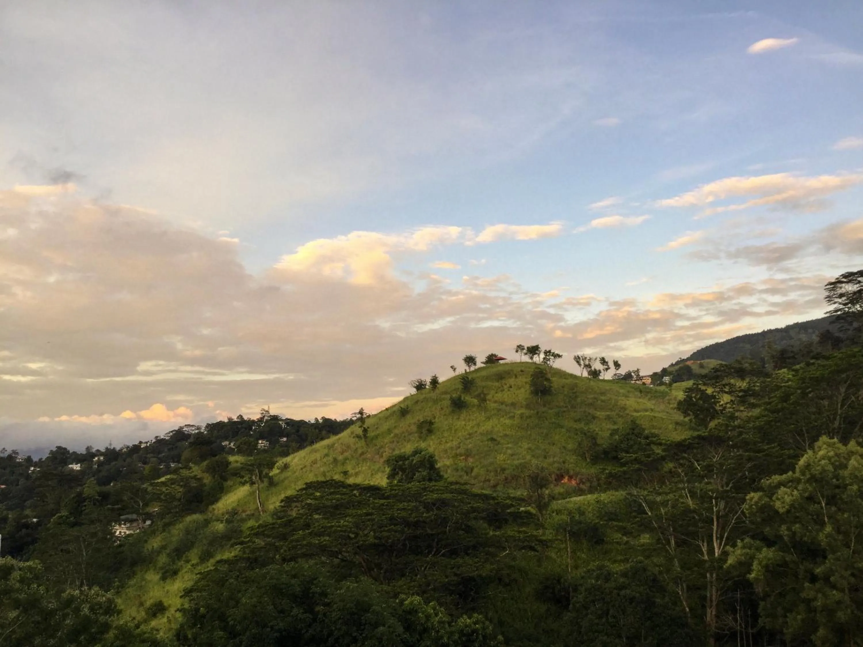 Facade/entrance in Hanthana House