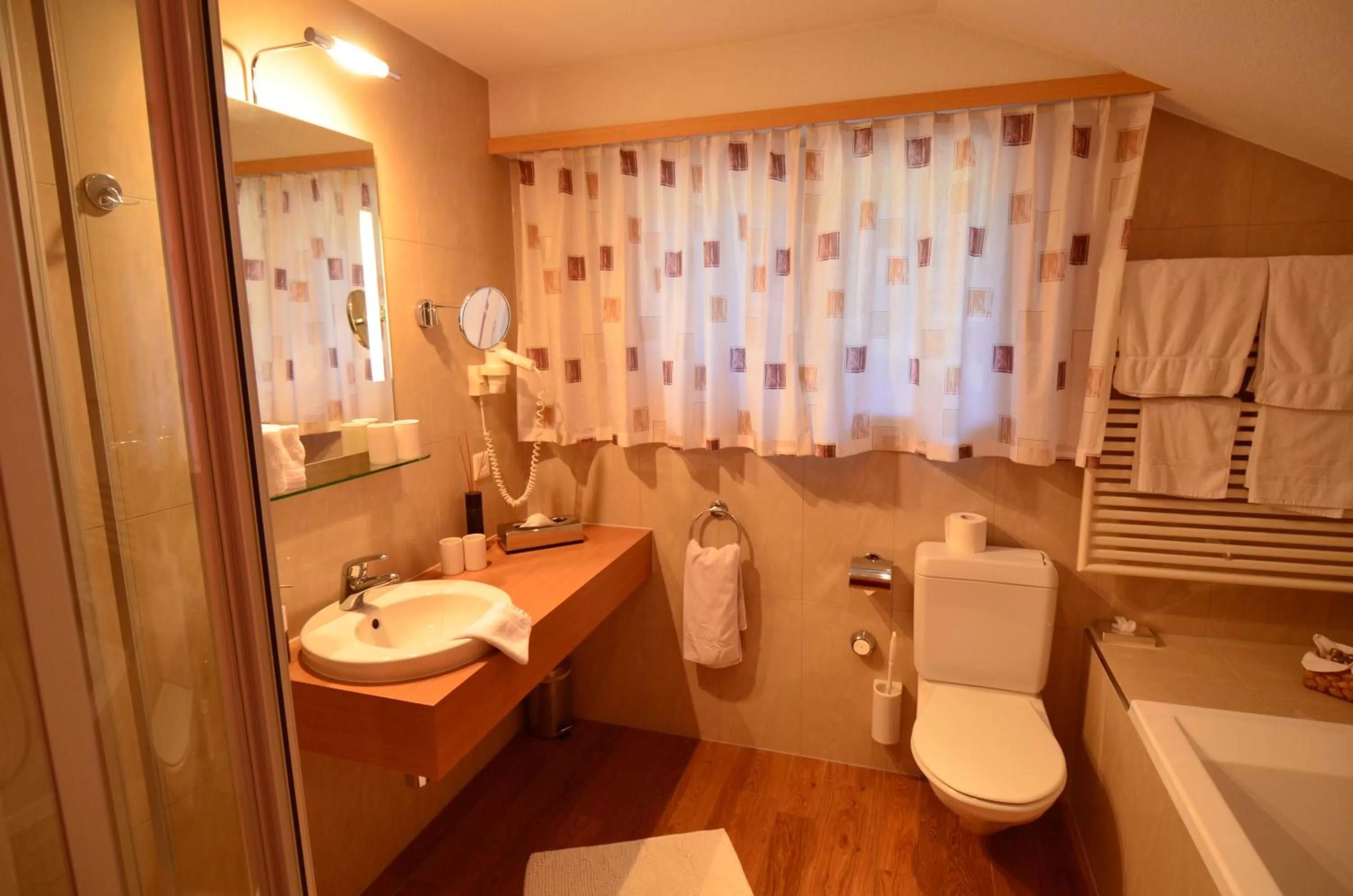 Bathroom in Hotel Belmont