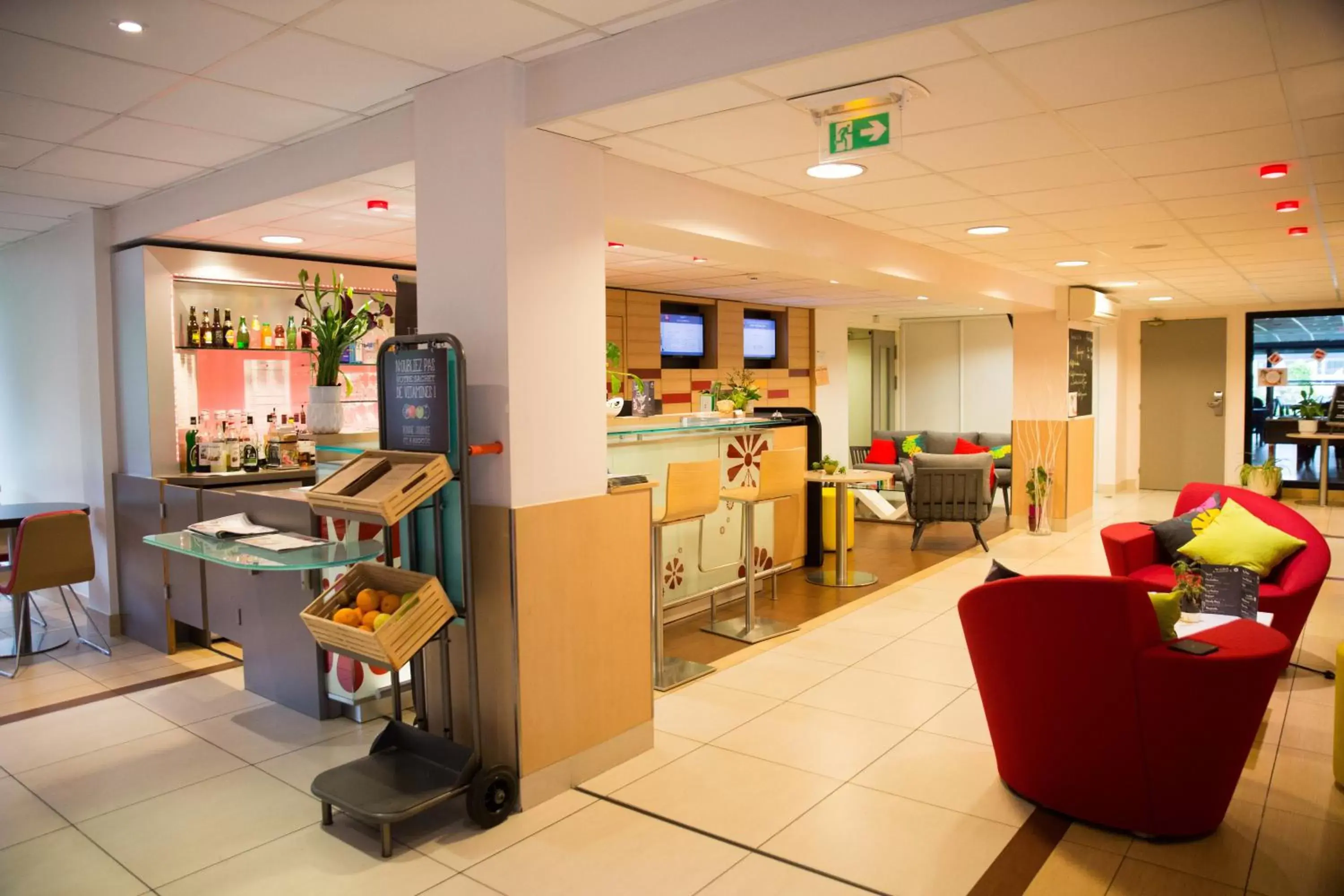 Lobby or reception in ibis Rennes Beaulieu