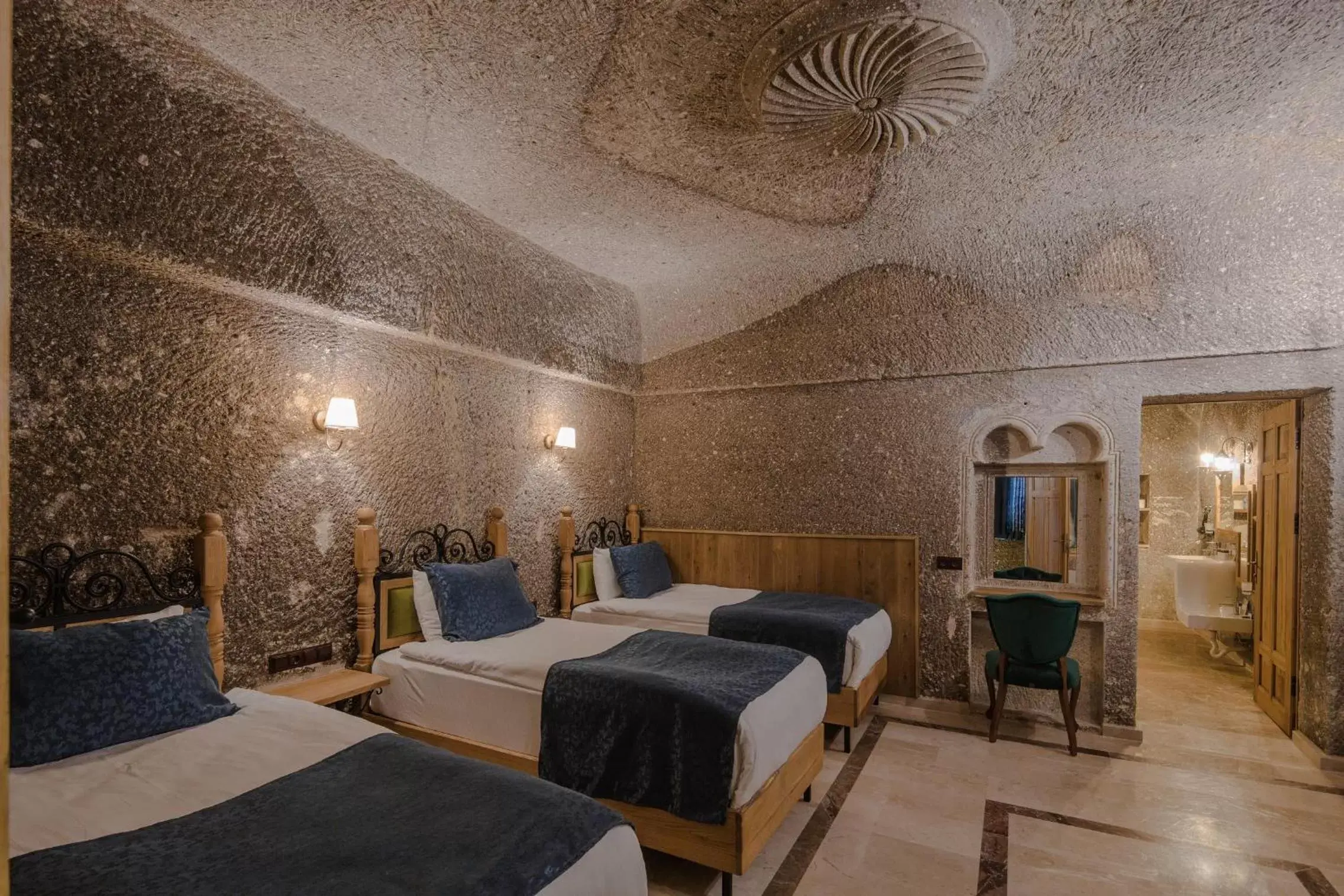 Property building, Bed in Lunar Cappadocia Hotel