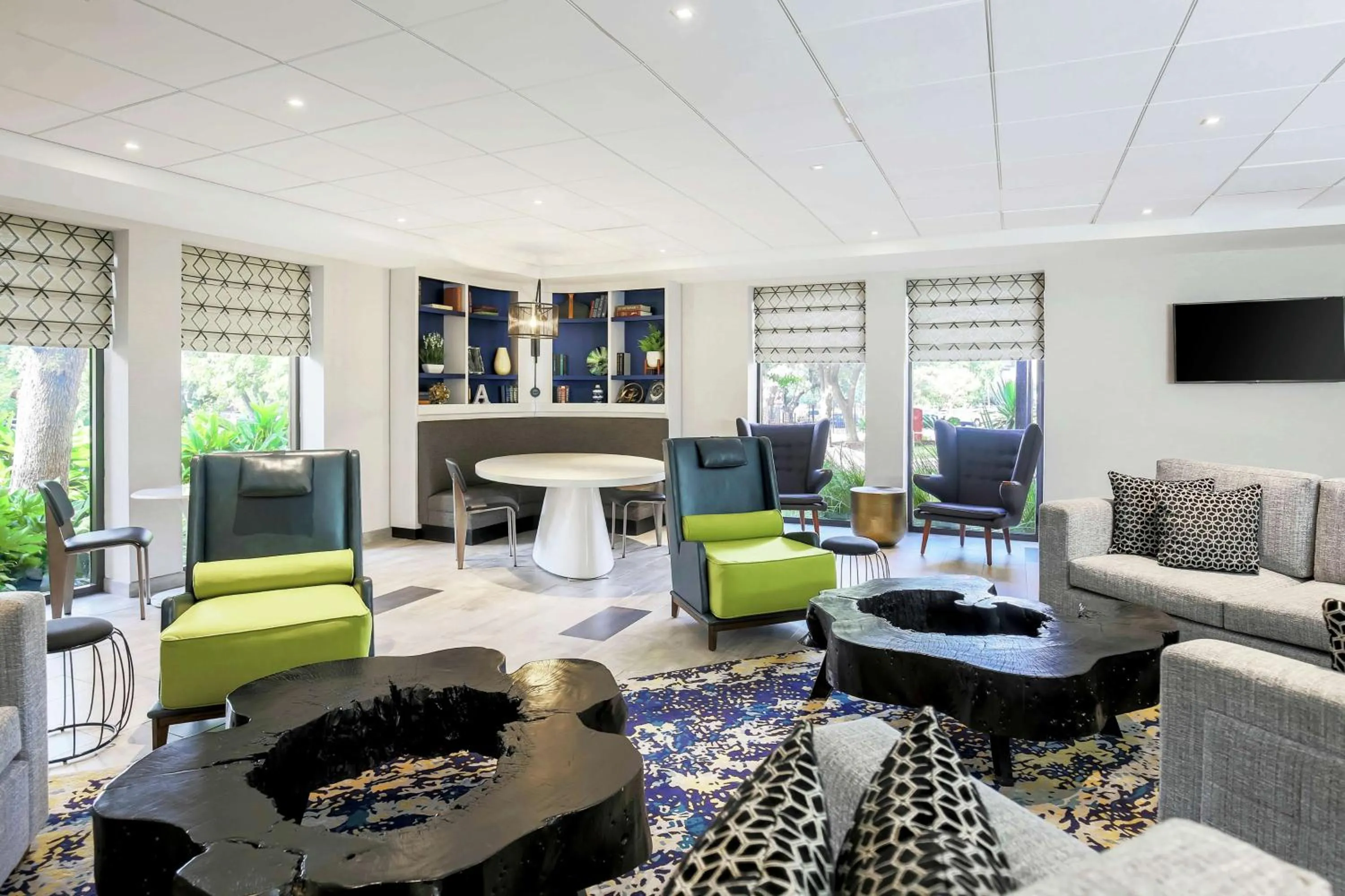 Lobby or reception in DoubleTree by Hilton Austin-University Area