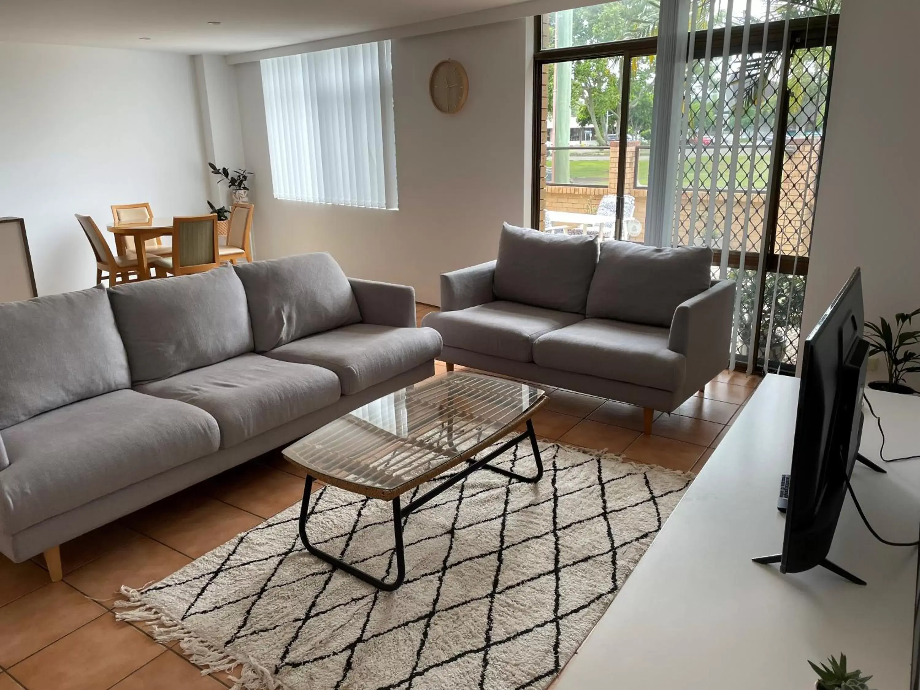 Living room, Seating Area in Tweed Harbour Motor Inn