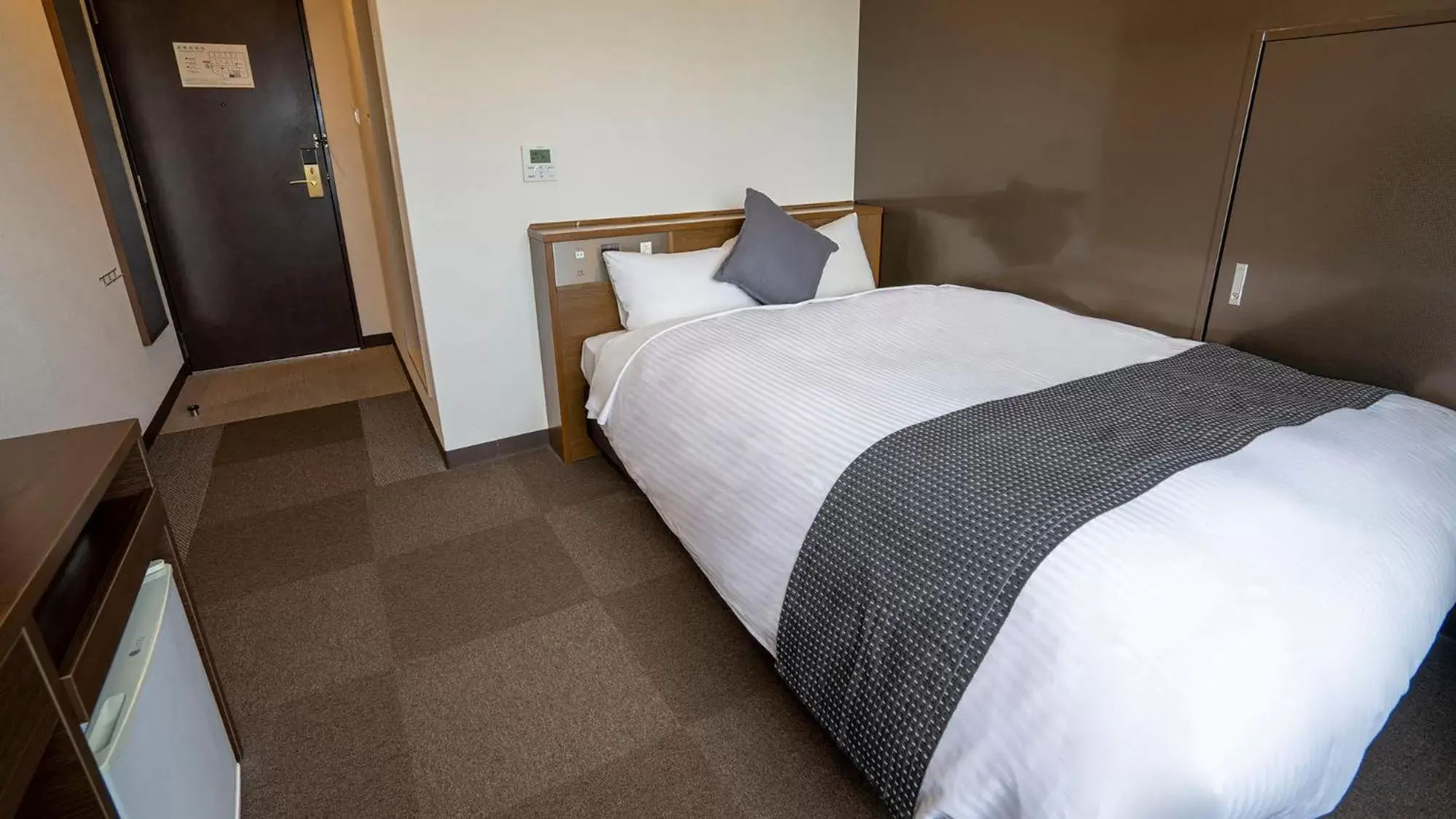 Double Room - single occupancy - Non-Smoking  in Hotel New Gaea Ube