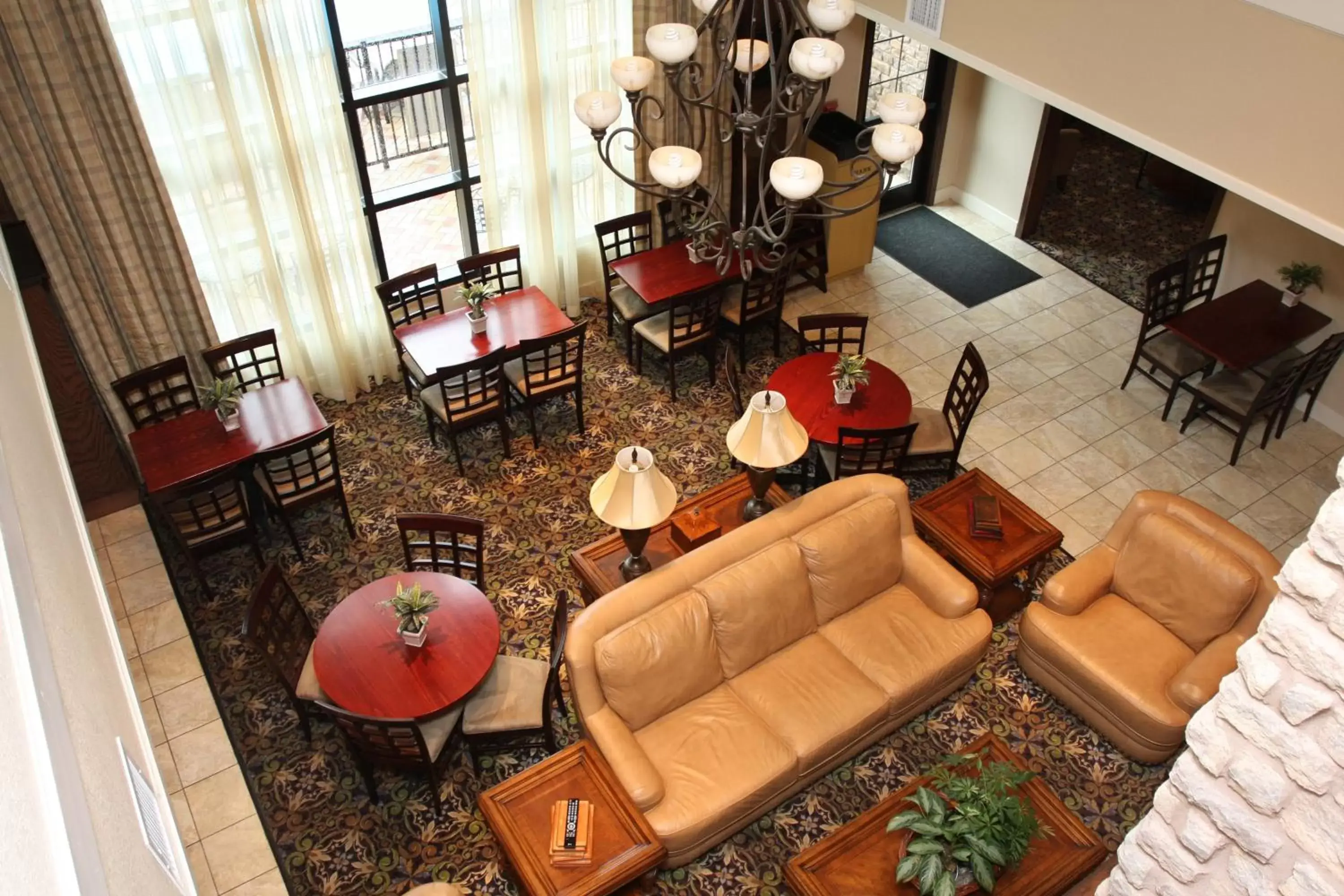Breakfast, Lounge/Bar in Staybridge Suites McAllen, an IHG Hotel