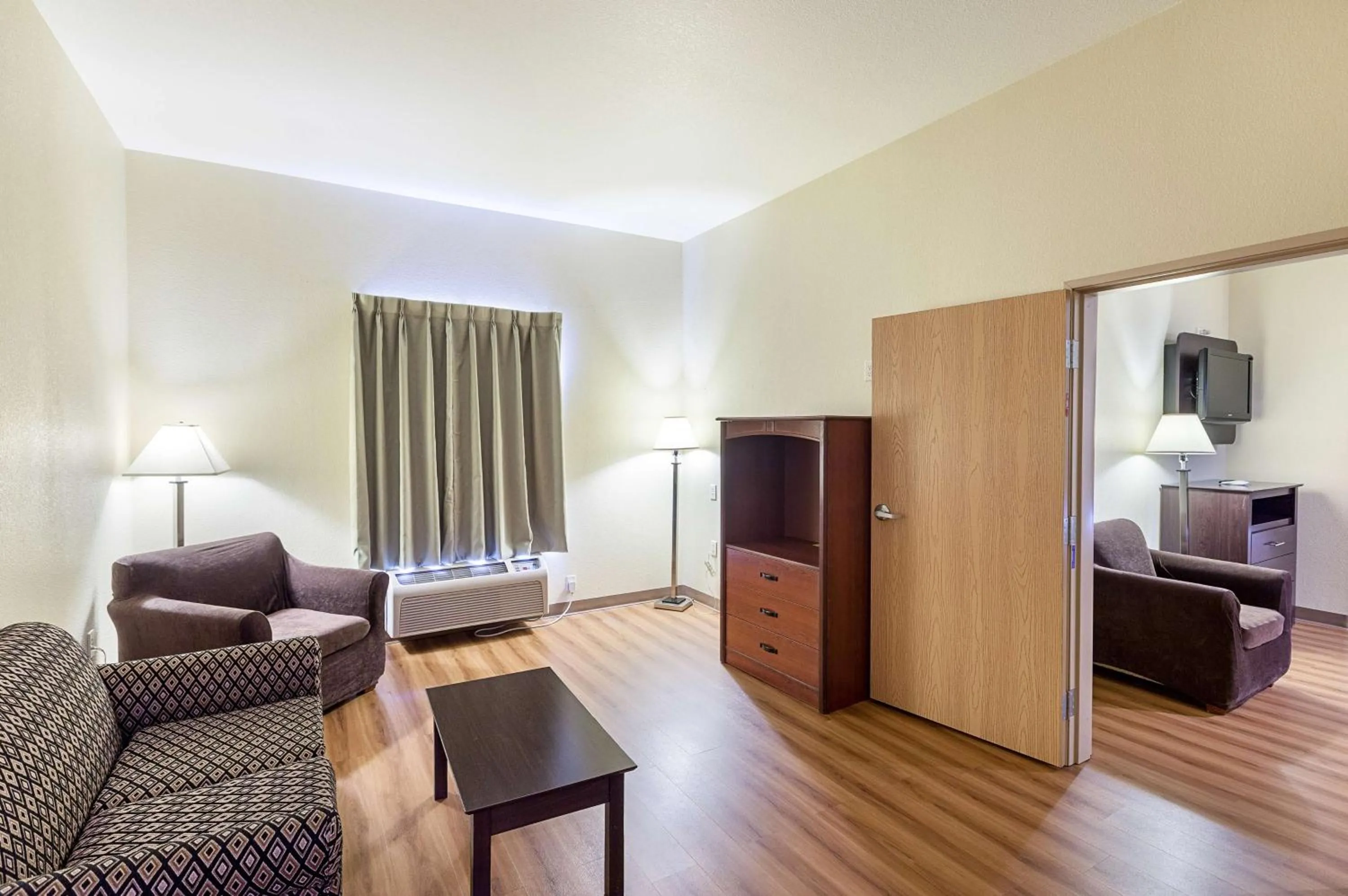 TV and multimedia in Motel 6-Fort Worth, TX