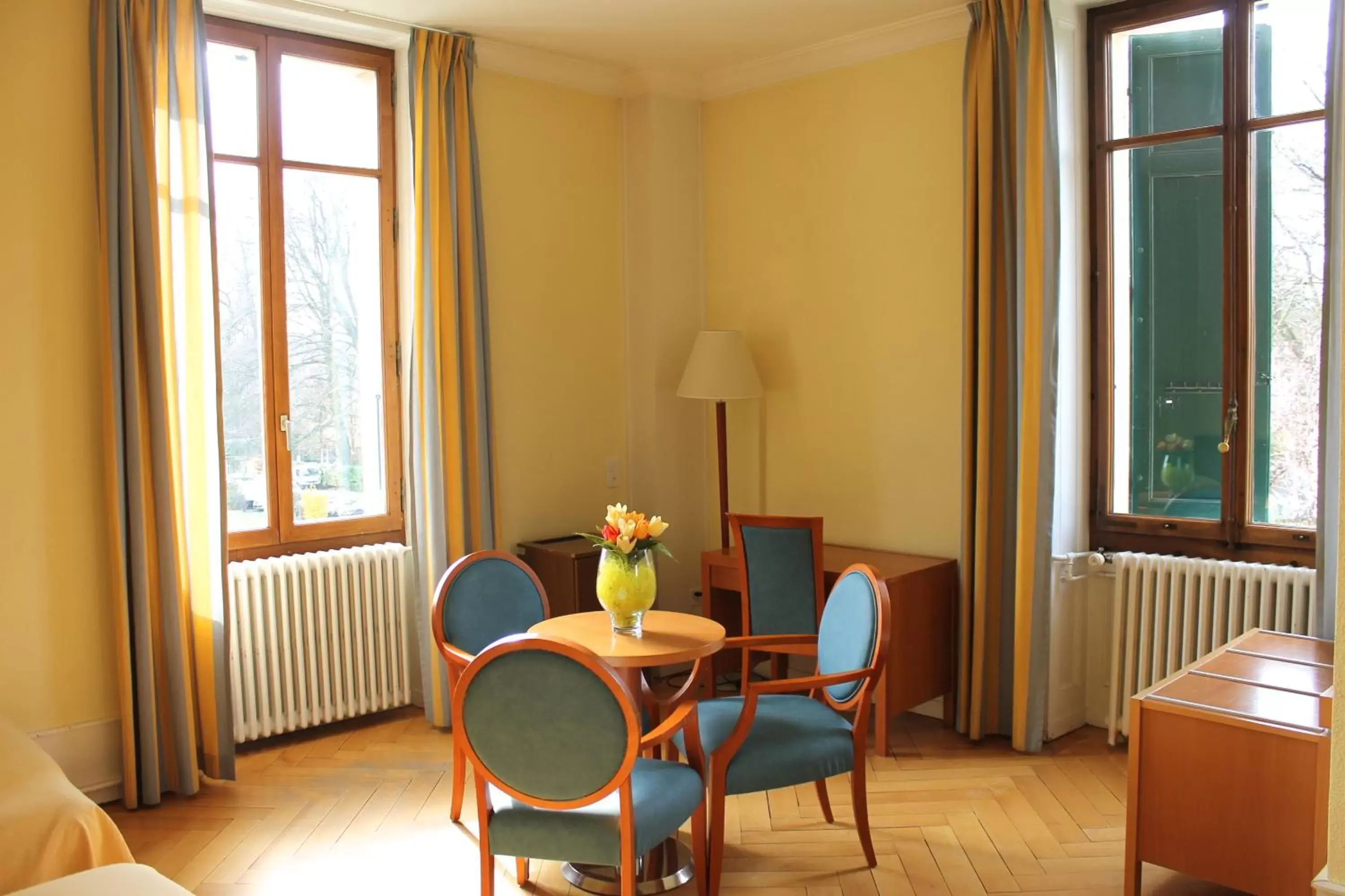 Seating area, Dining Area in Le Cénacle