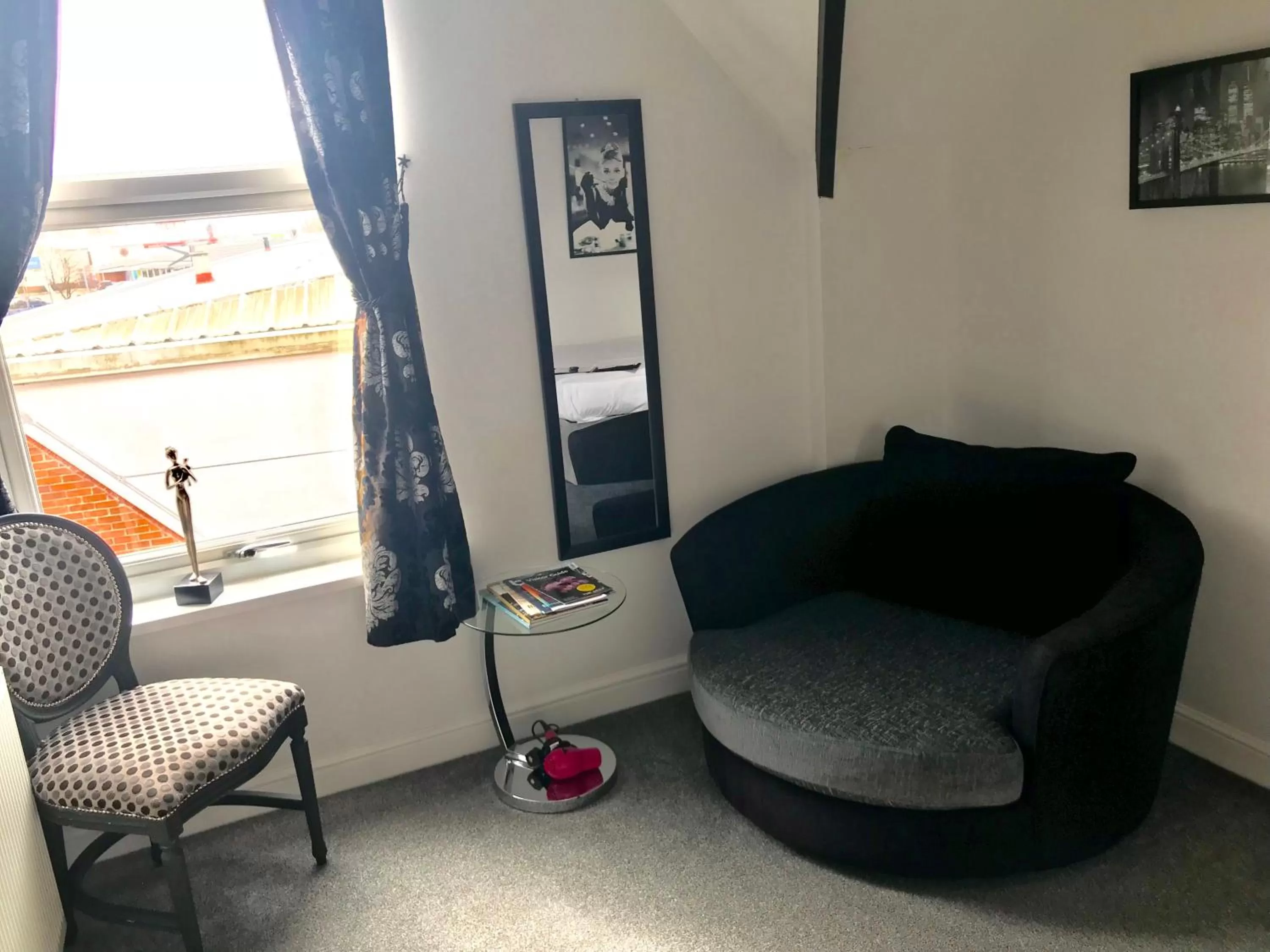 Seating area in The Whittington and Cat