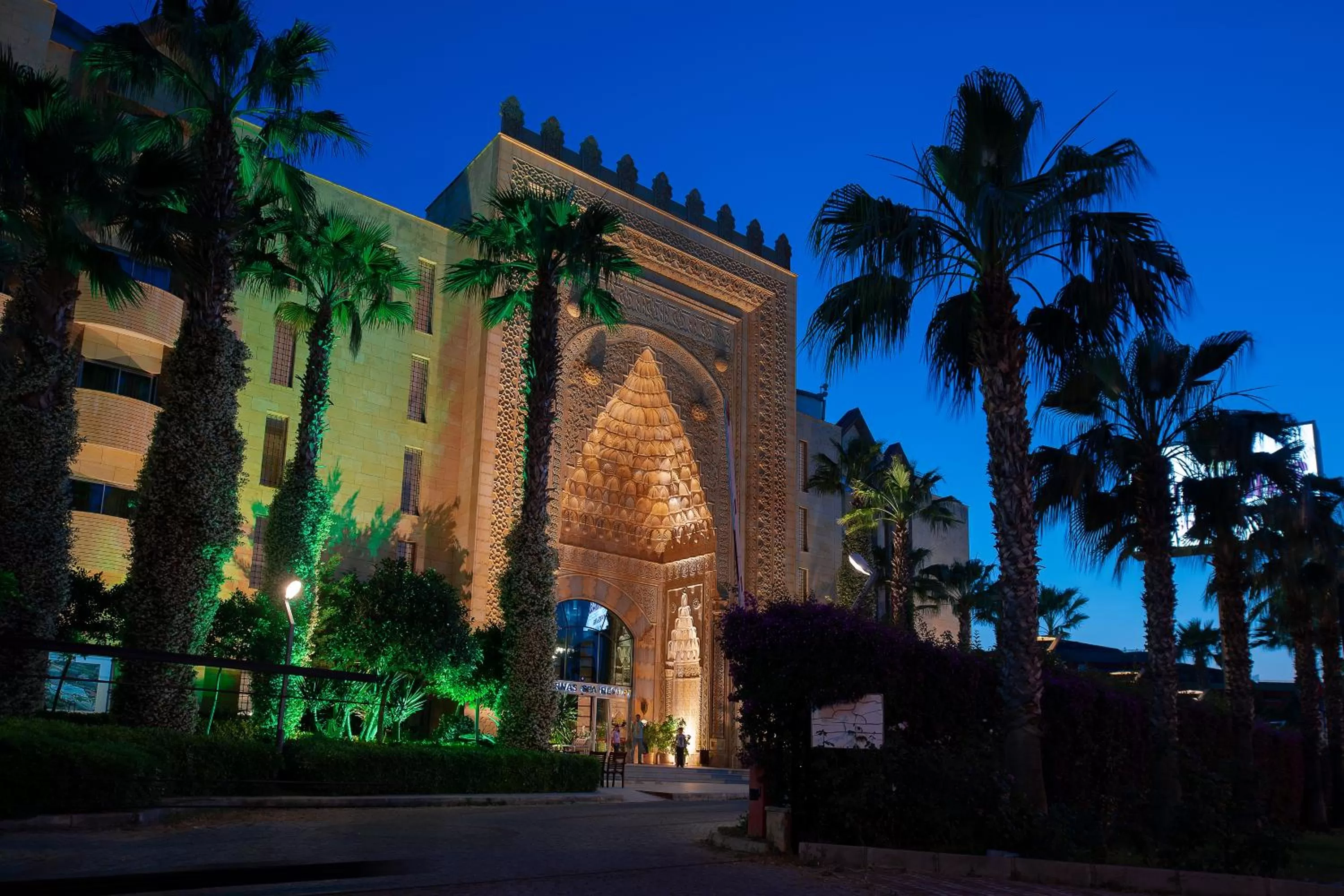 Facade/entrance in Mukarnas Spa & Resort Hotel
