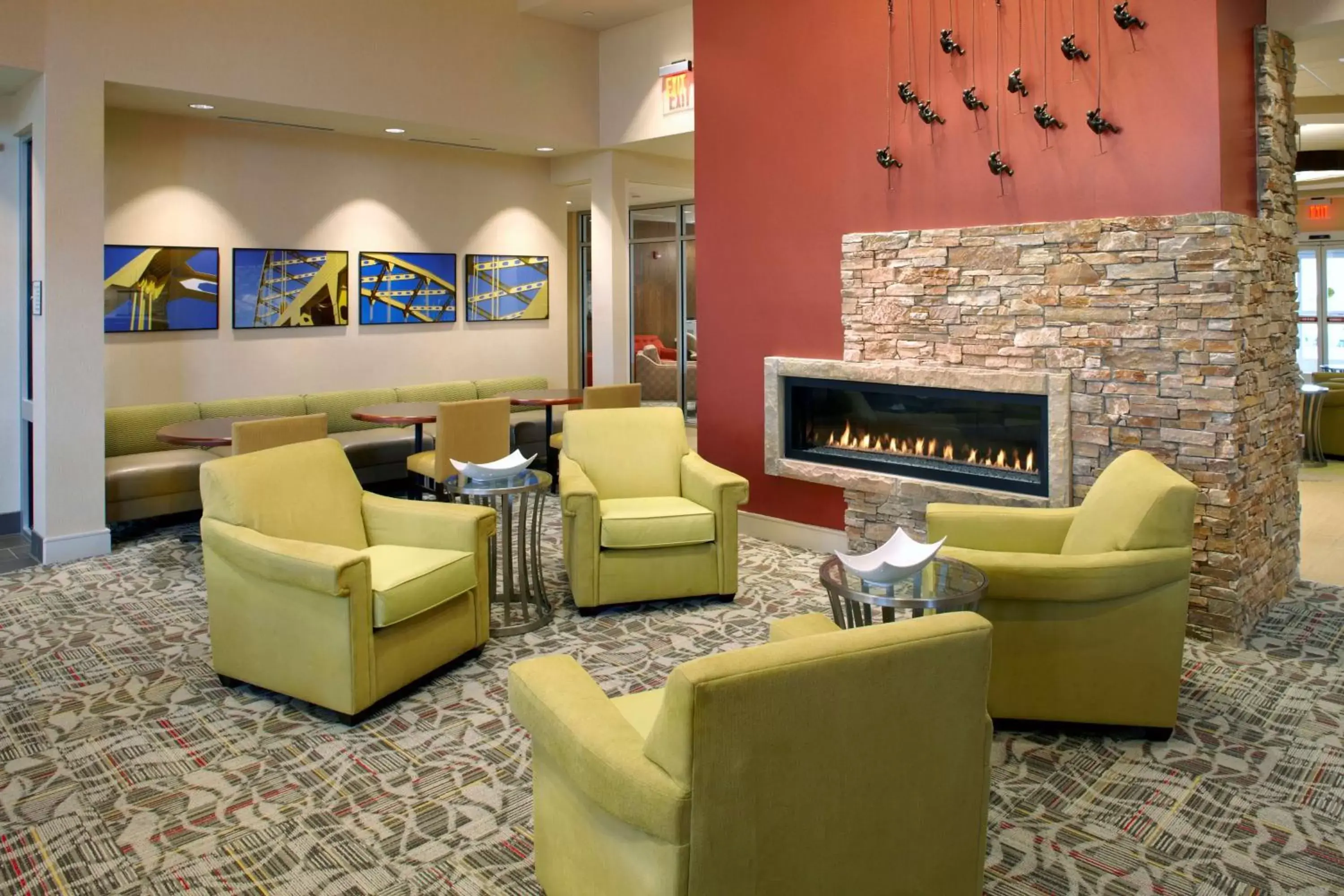 Lobby or reception in Homewood Suites by Hilton Pittsburgh Airport/Robinson Mall Area