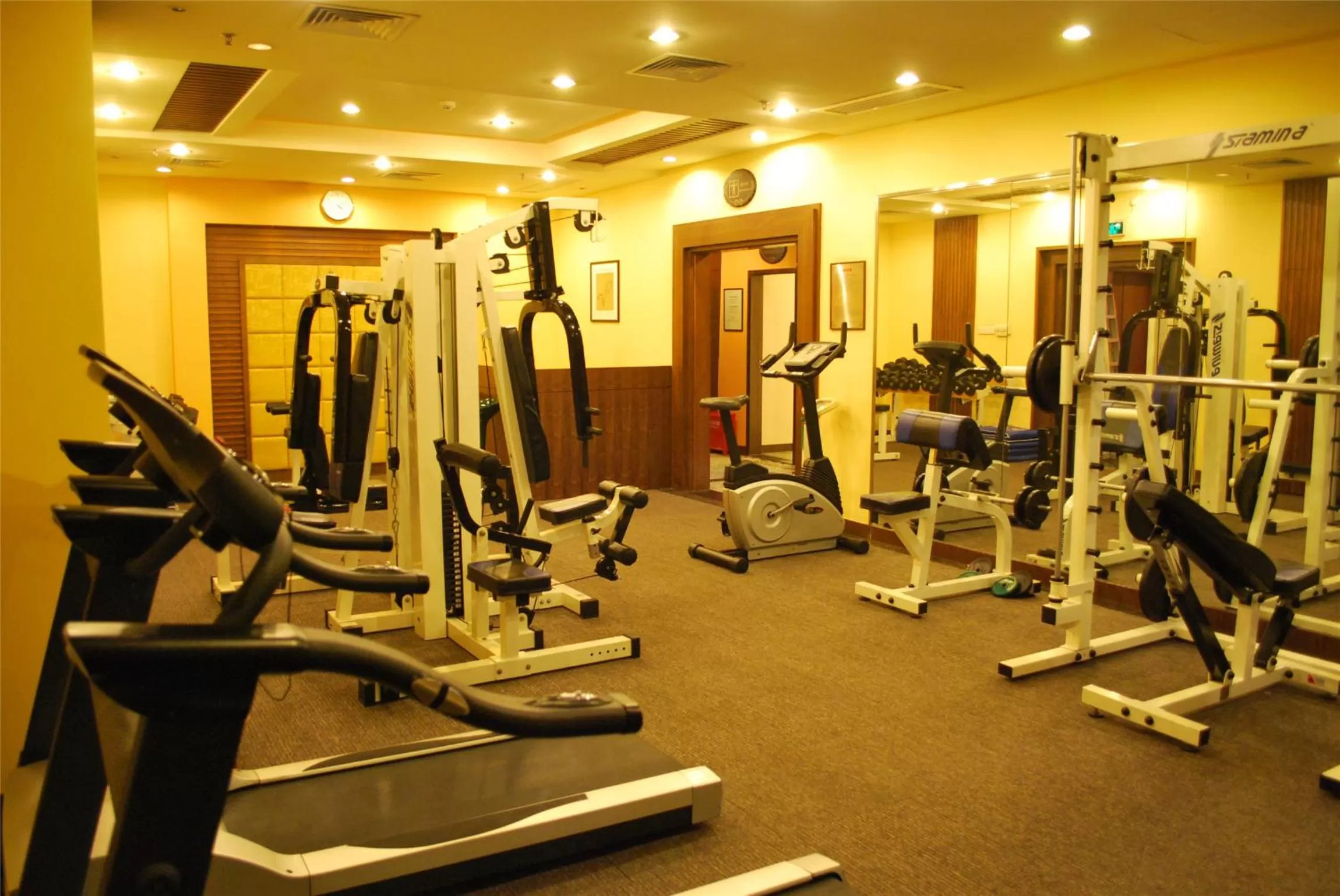 Fitness centre/facilities in Zhongshan International Hotel
