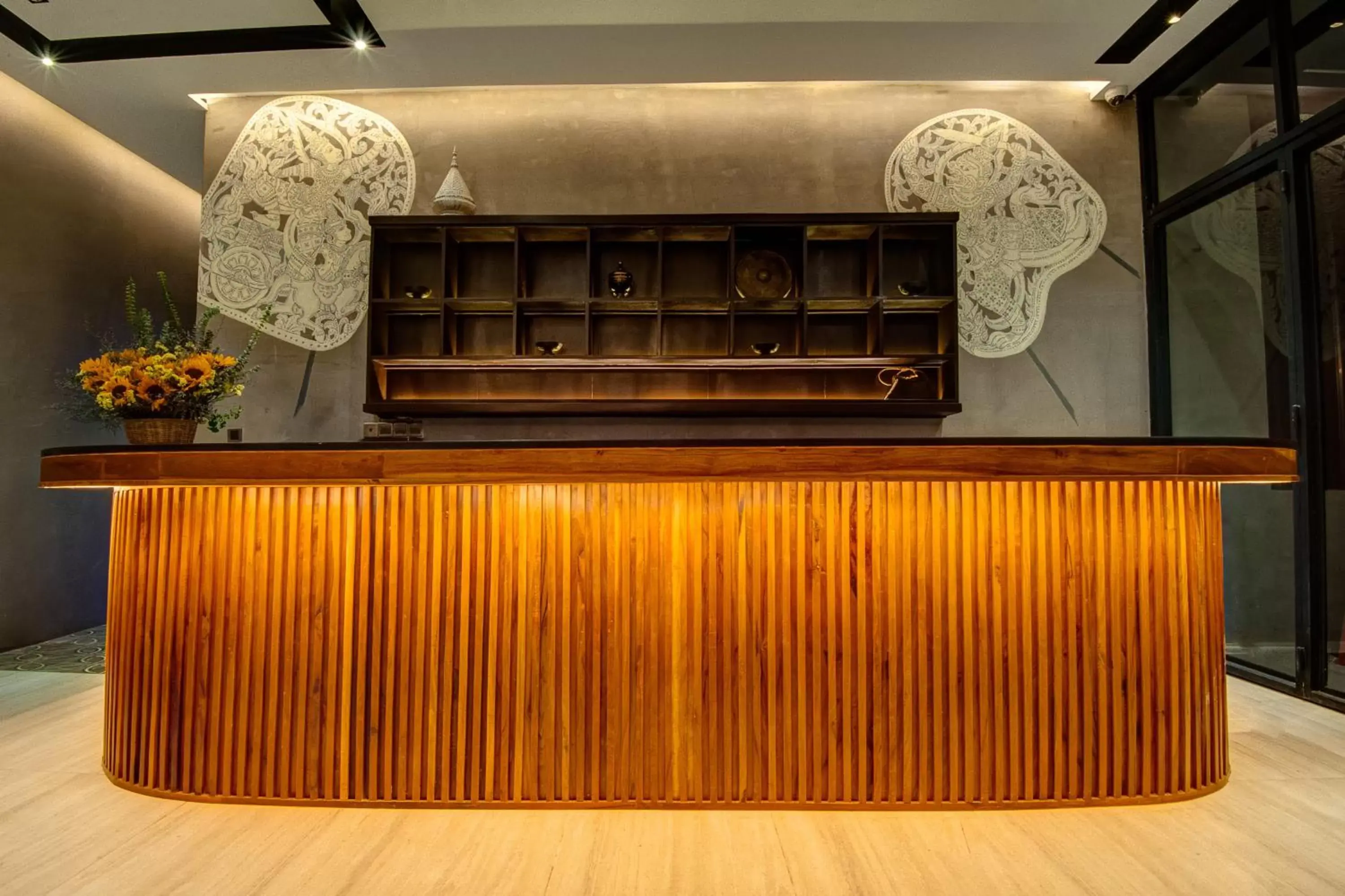 Lounge or bar in GLOW PARK HOTEL Grand Royal Palace Lounge or bar in GLOW PARK HOTEL Grand Royal Palace