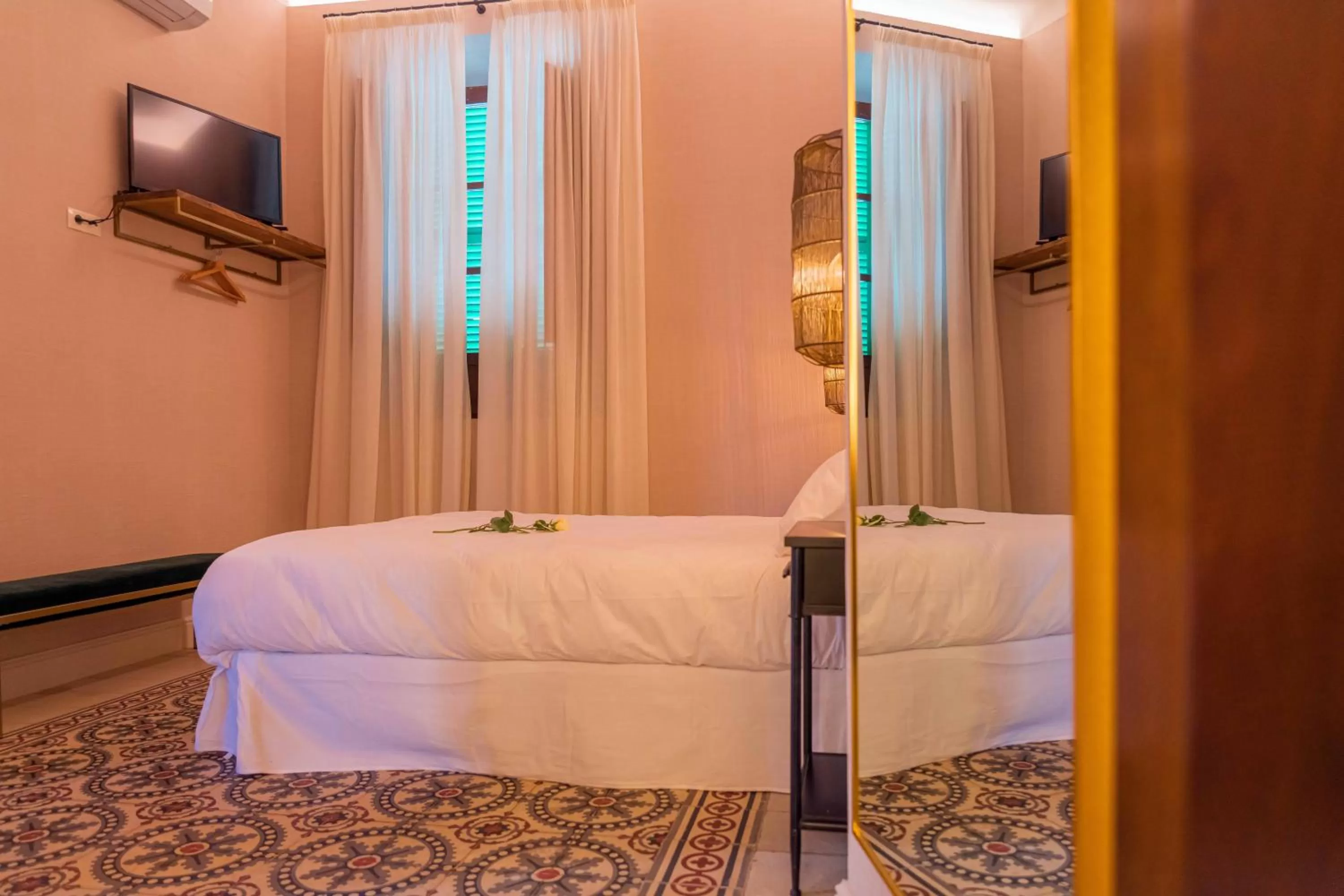 Bedroom, Bed in CANDIL SUITE Realejo