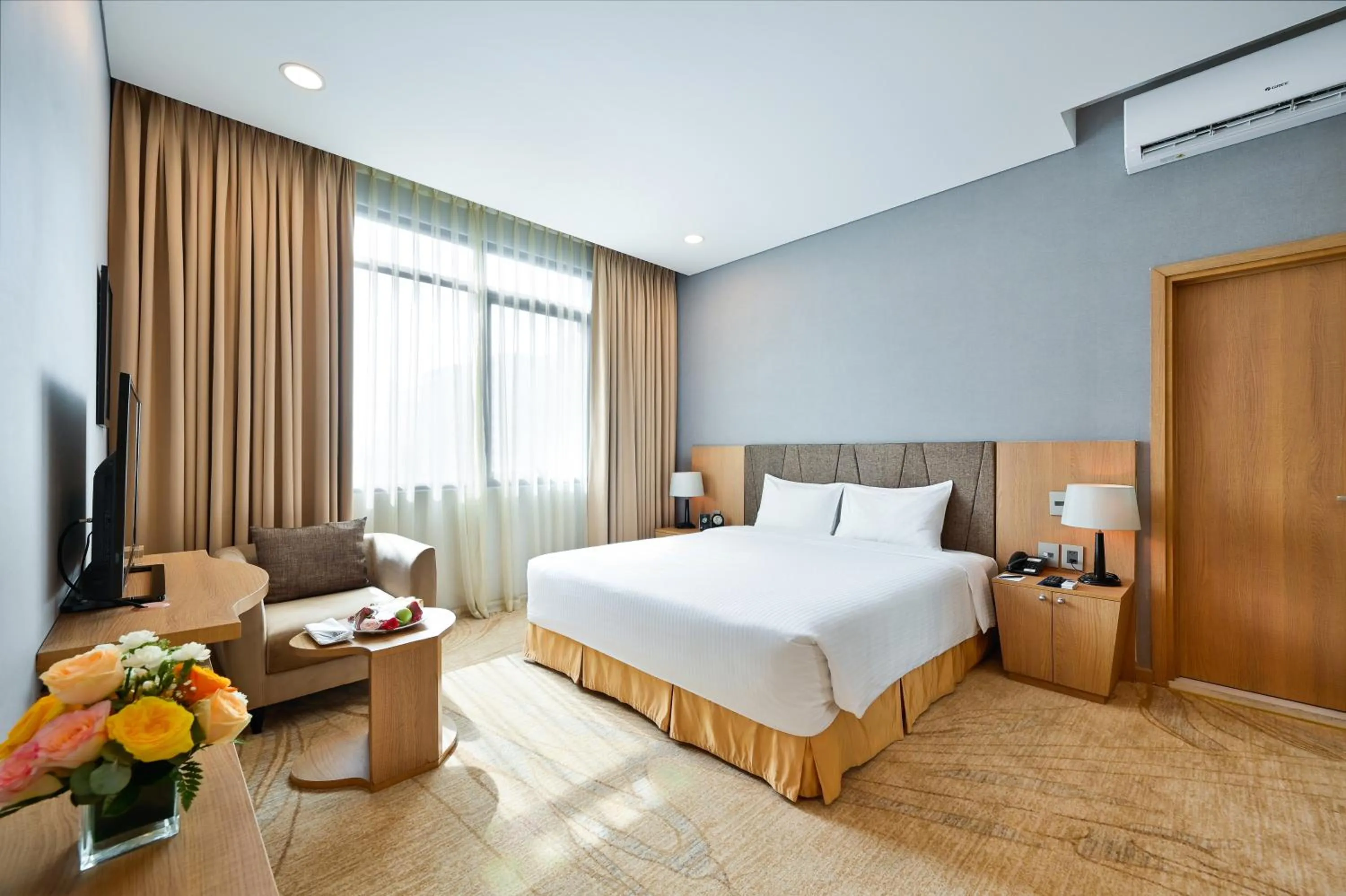 Bedroom, Bed in Muong Thanh Grand Saigon Centre Hotel