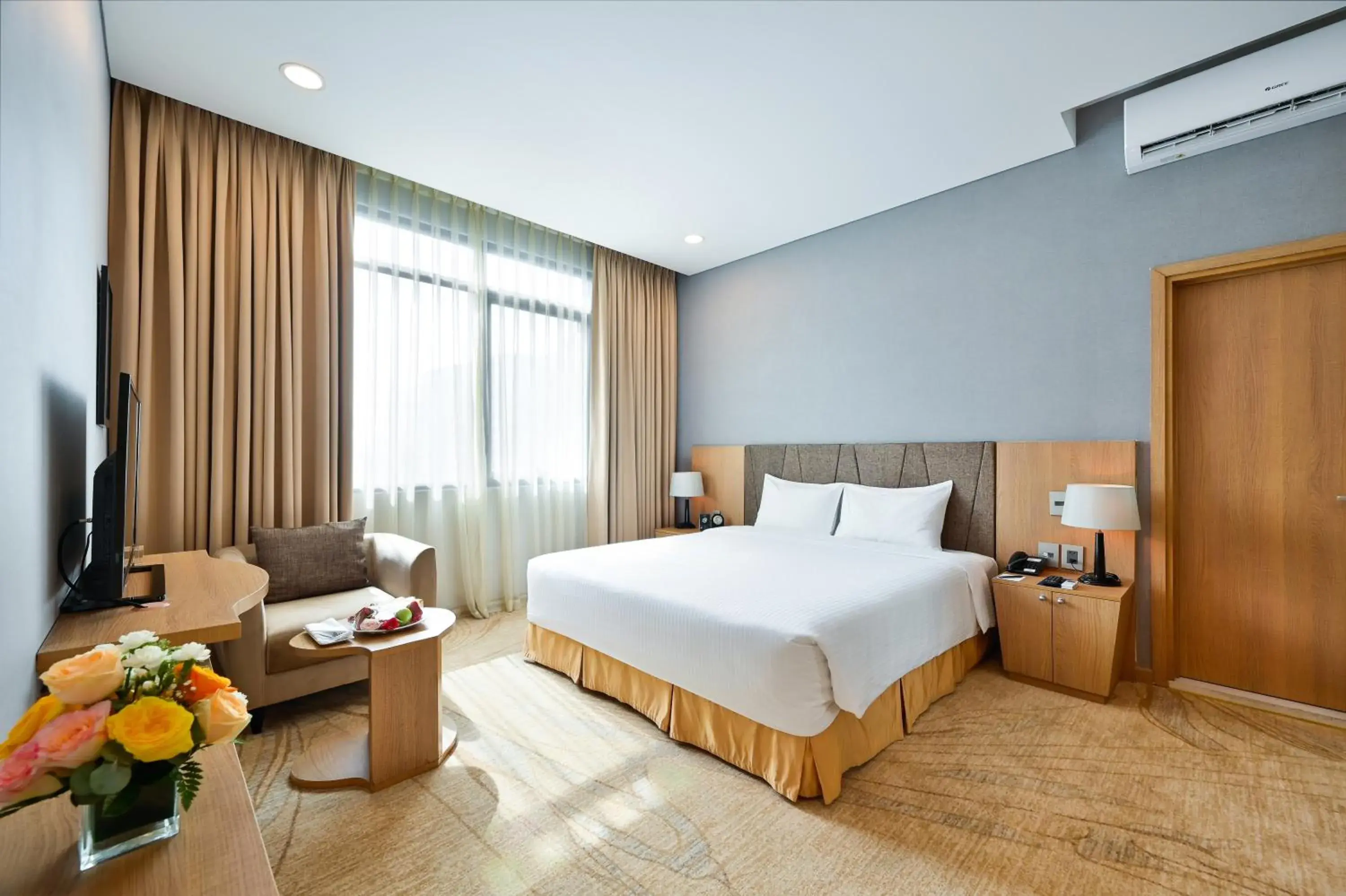 Bedroom in Muong Thanh Grand Saigon Centre Hotel