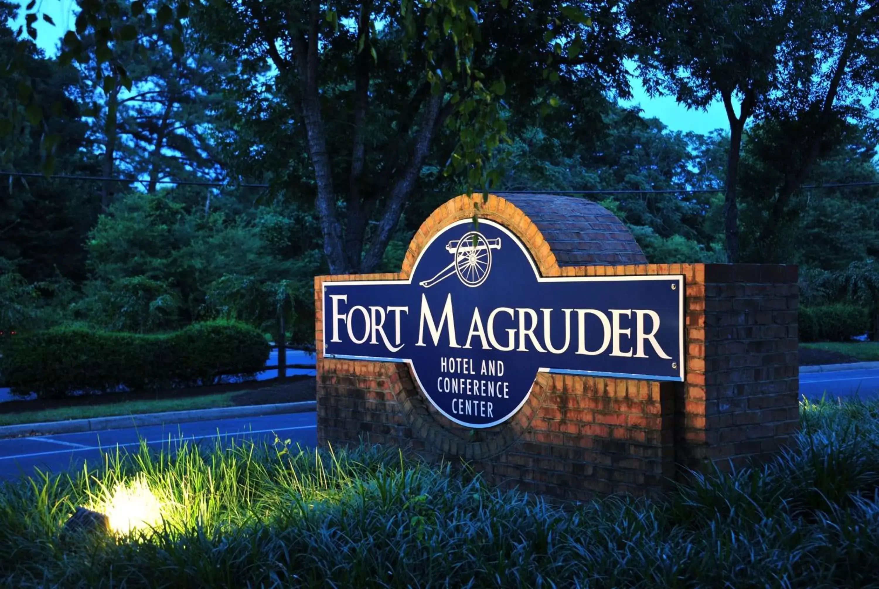 Property building, Property Logo/Sign in Fort Magruder Historic Williamsburg, Trademark by Wyndham