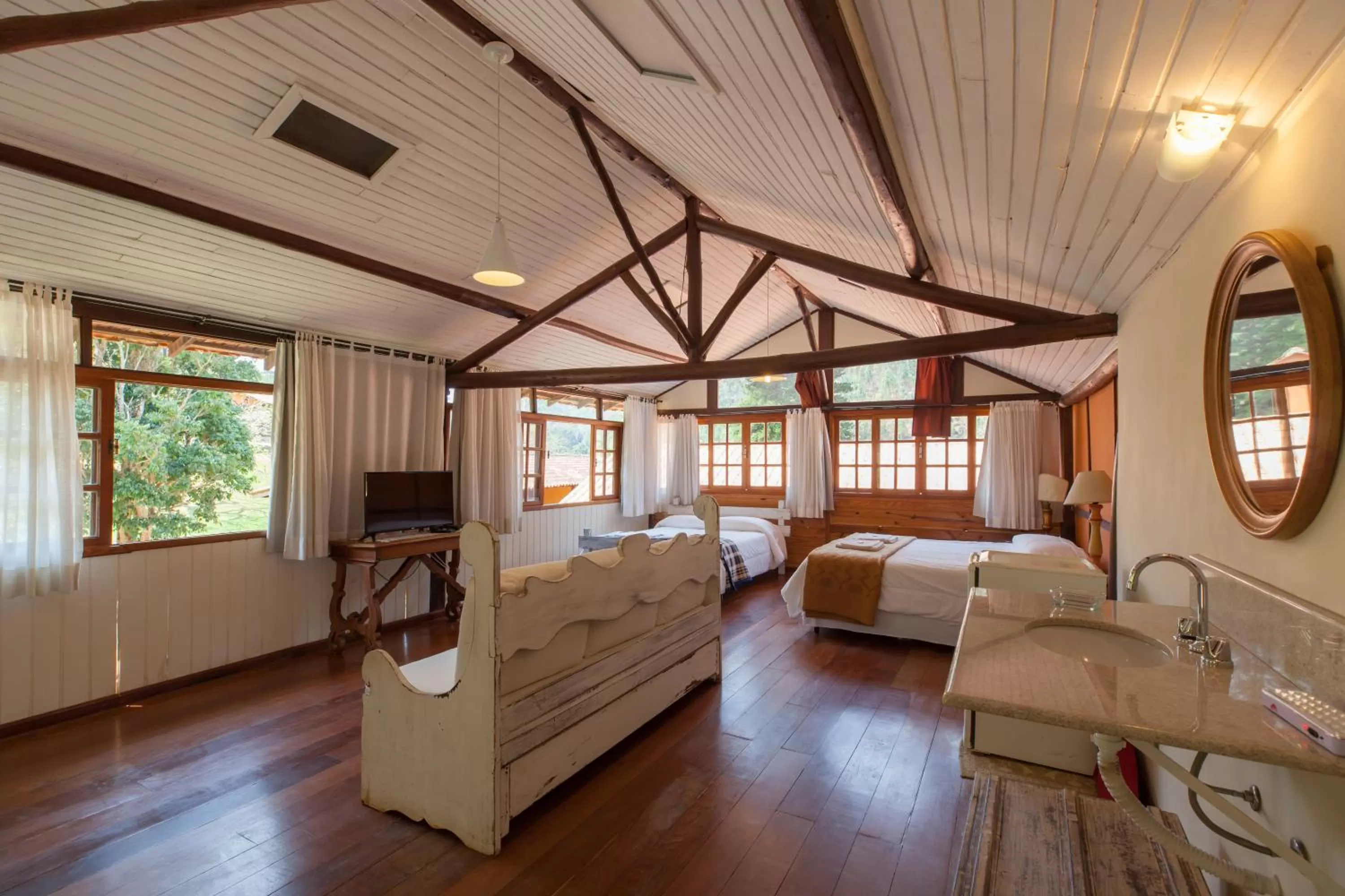 Photo of the whole room, Bed in Pousada Mariza