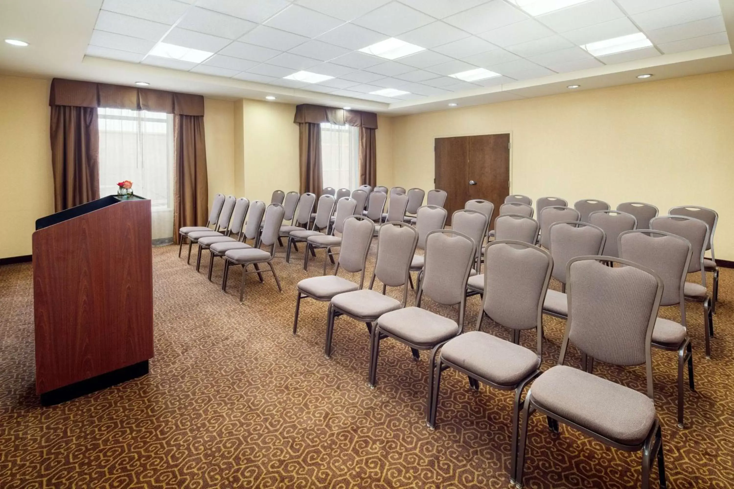 Meeting/conference room in Hampton Inn & Suites Scottsdale at Talking Stick