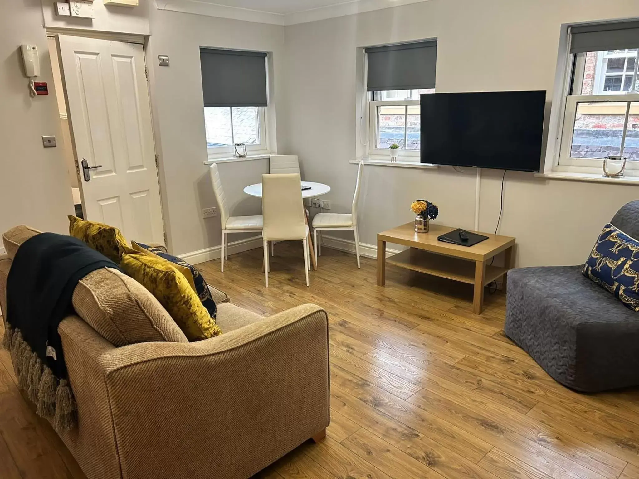 Living room, Seating Area in Goodramgate Apartments