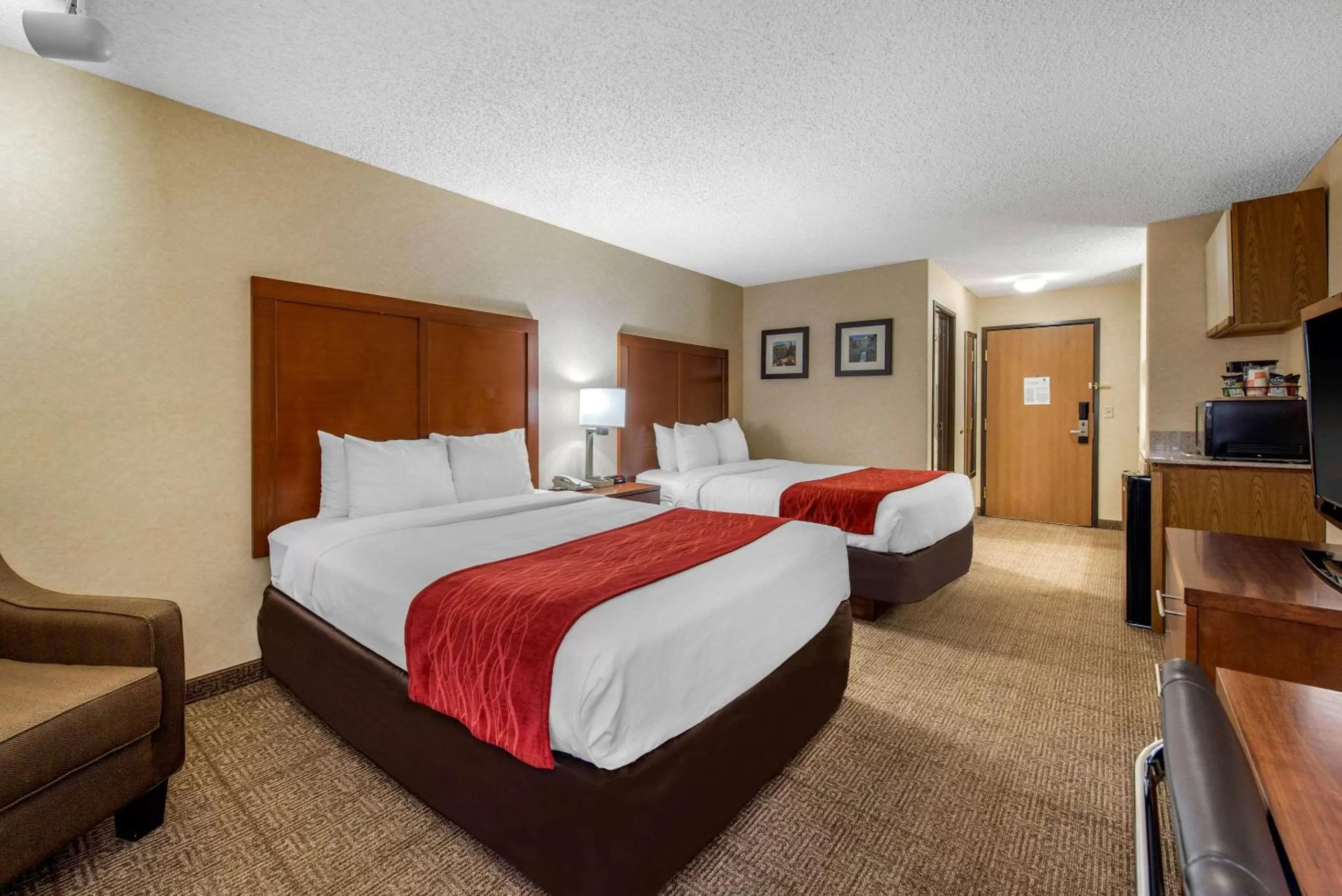 Photo of the whole room, Bed in Comfort Inn Denver Southeast Area