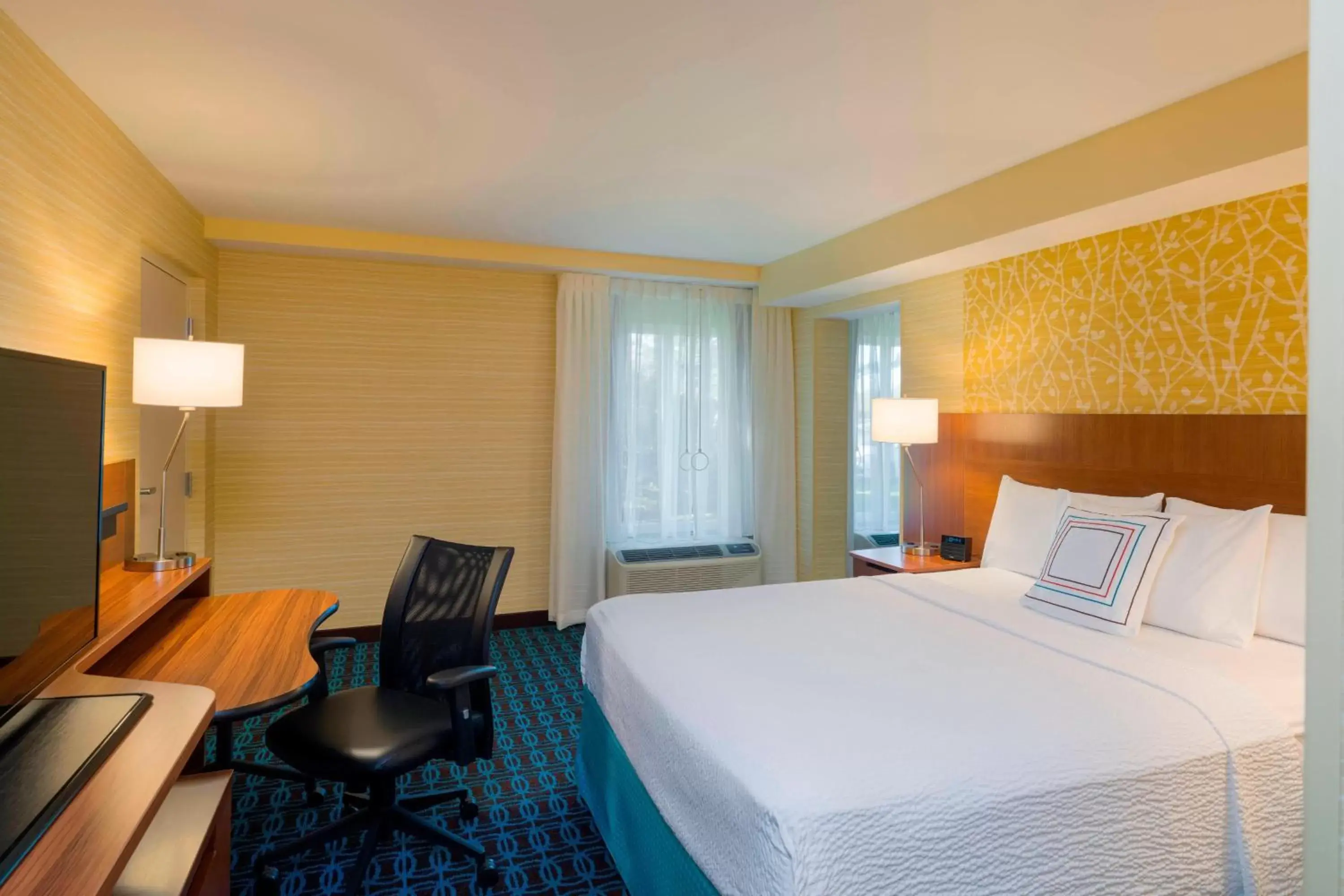 Bedroom, Bed in Fairfield Inn & Suites by Marriott Paramus