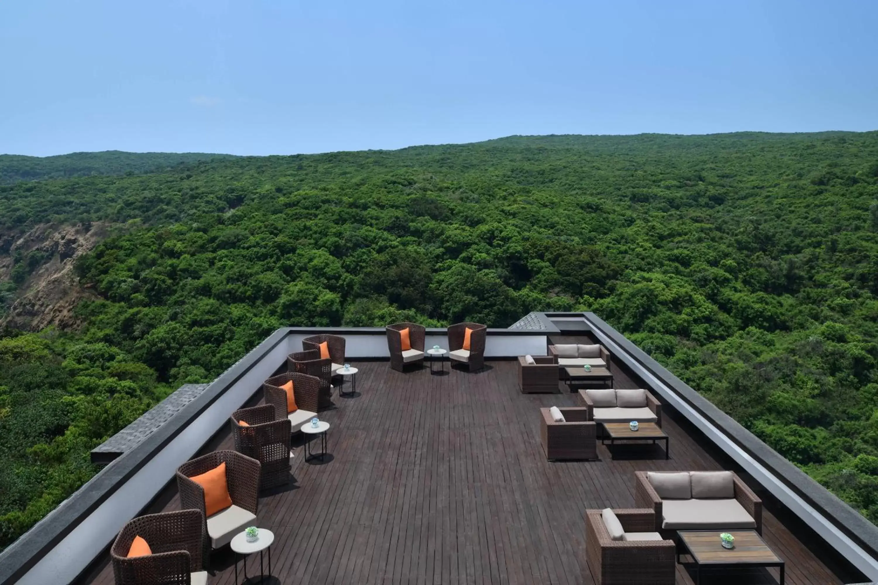 Restaurant/places to eat in Courtyard by Marriott Mahabaleshwar