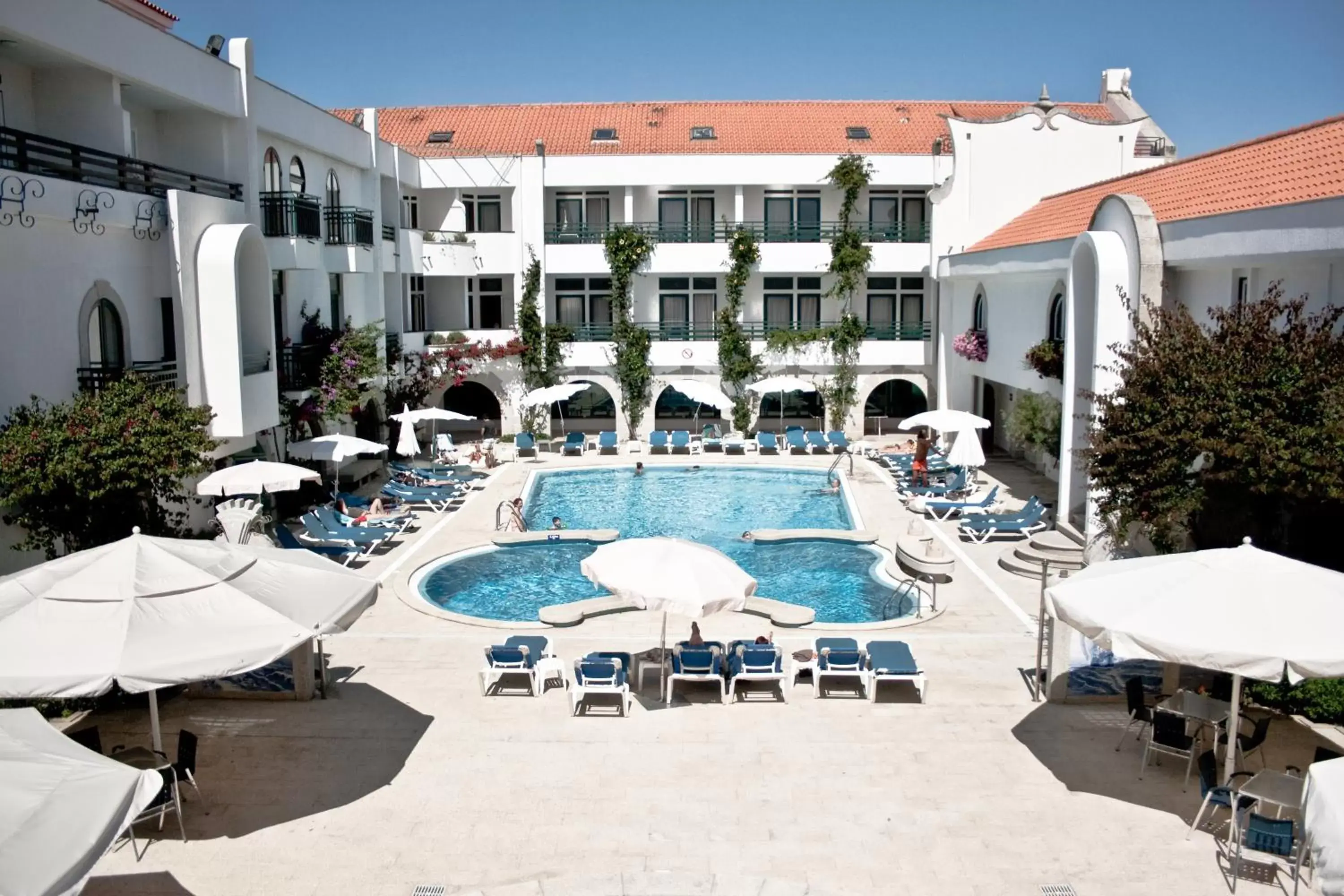 Swimming pool, Pool View in Hotel Suave Mar