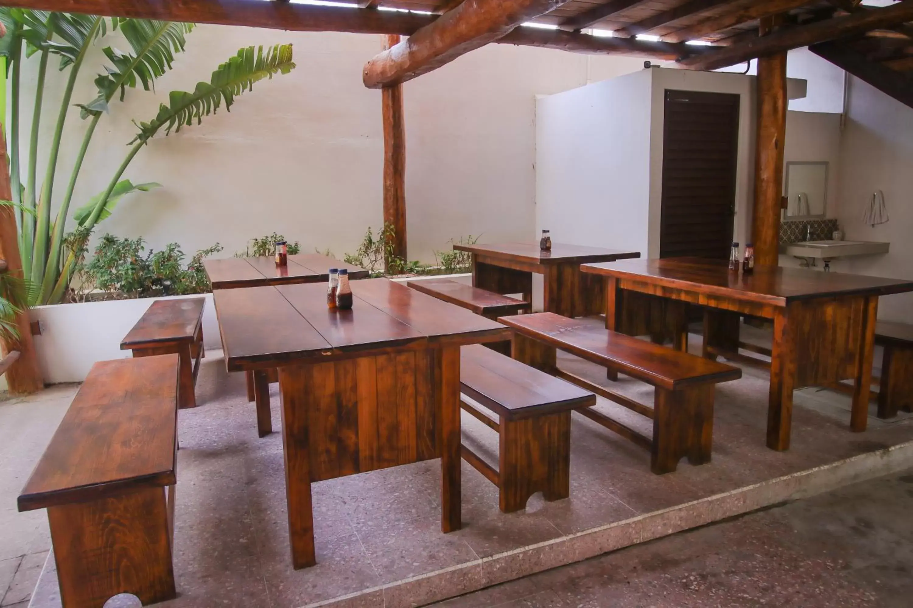 Restaurant/places to eat in Hotel Villas Colibrí Suites & Bungalows