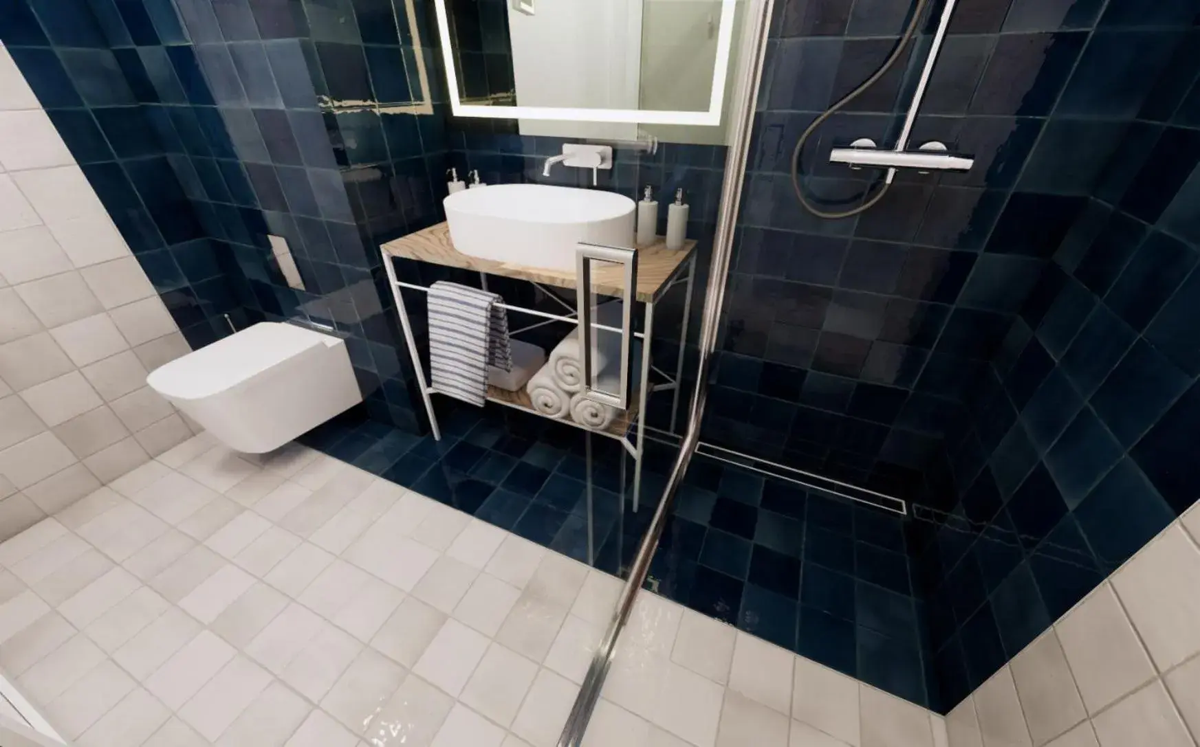 Shower, Bathroom in Mercure Sibiu Arsenal