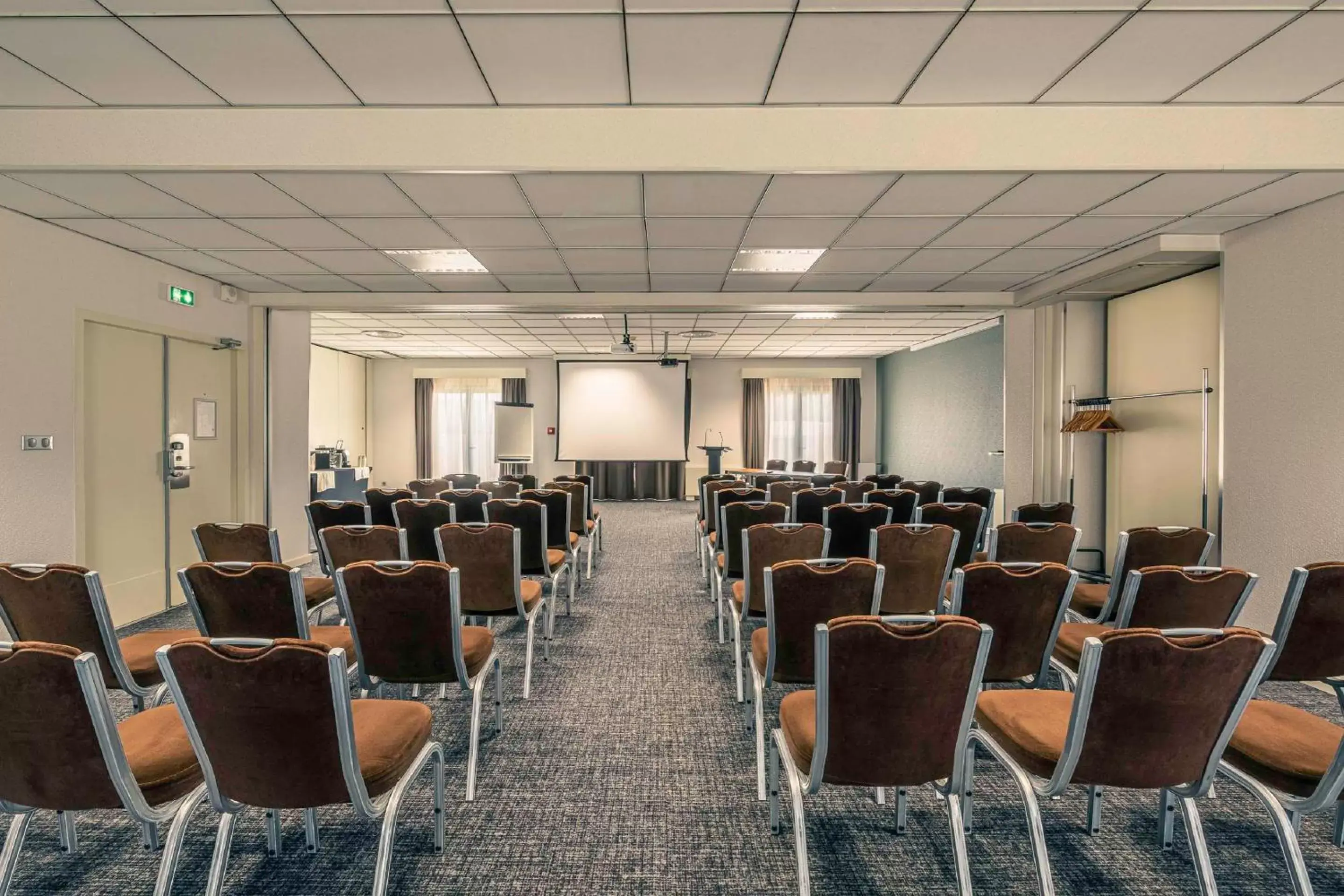 Meeting/conference room in Best Western Marseille Aeroport