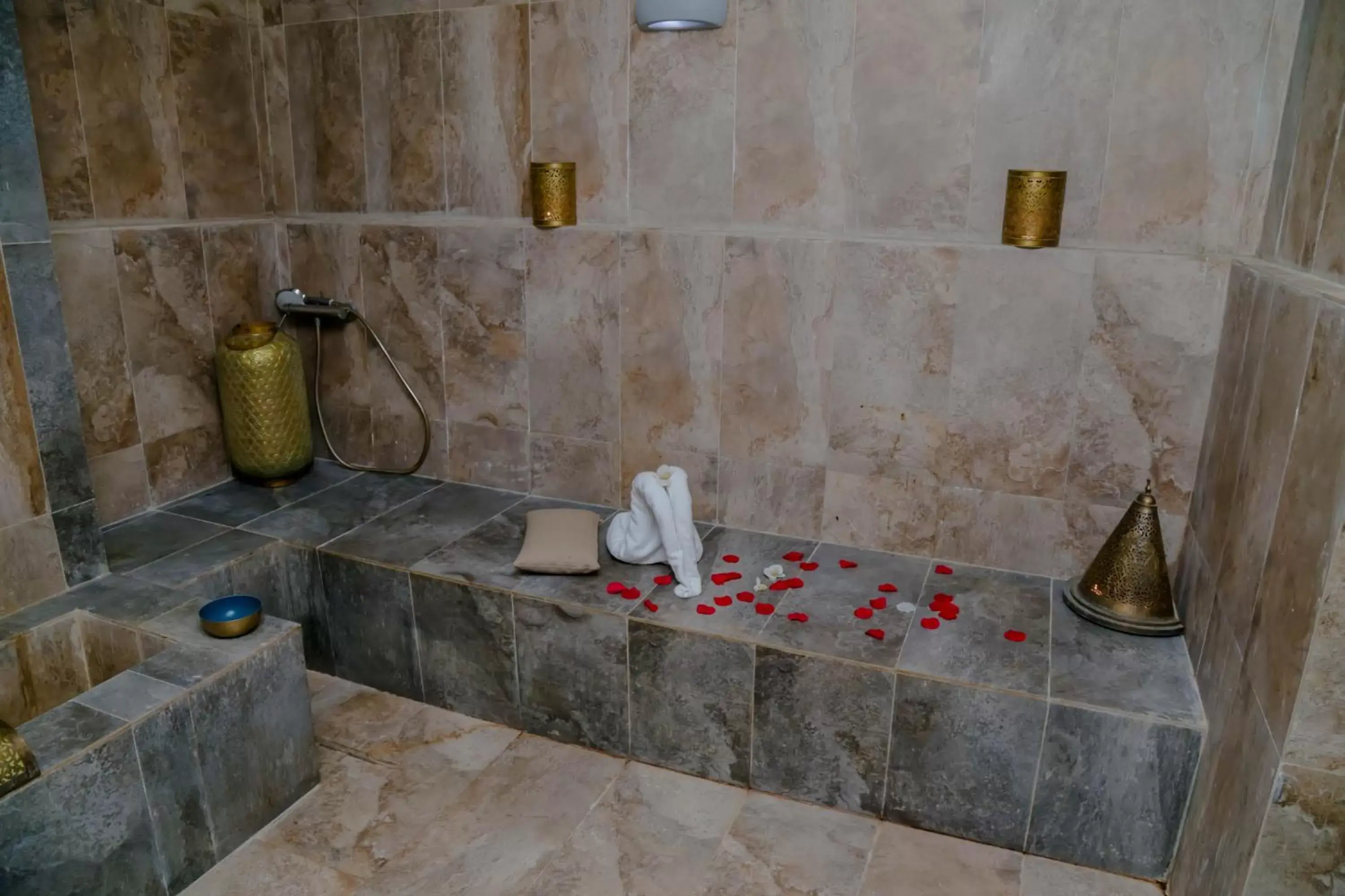 Spa and wellness centre/facilities, Bathroom in Novotel Mohammedia