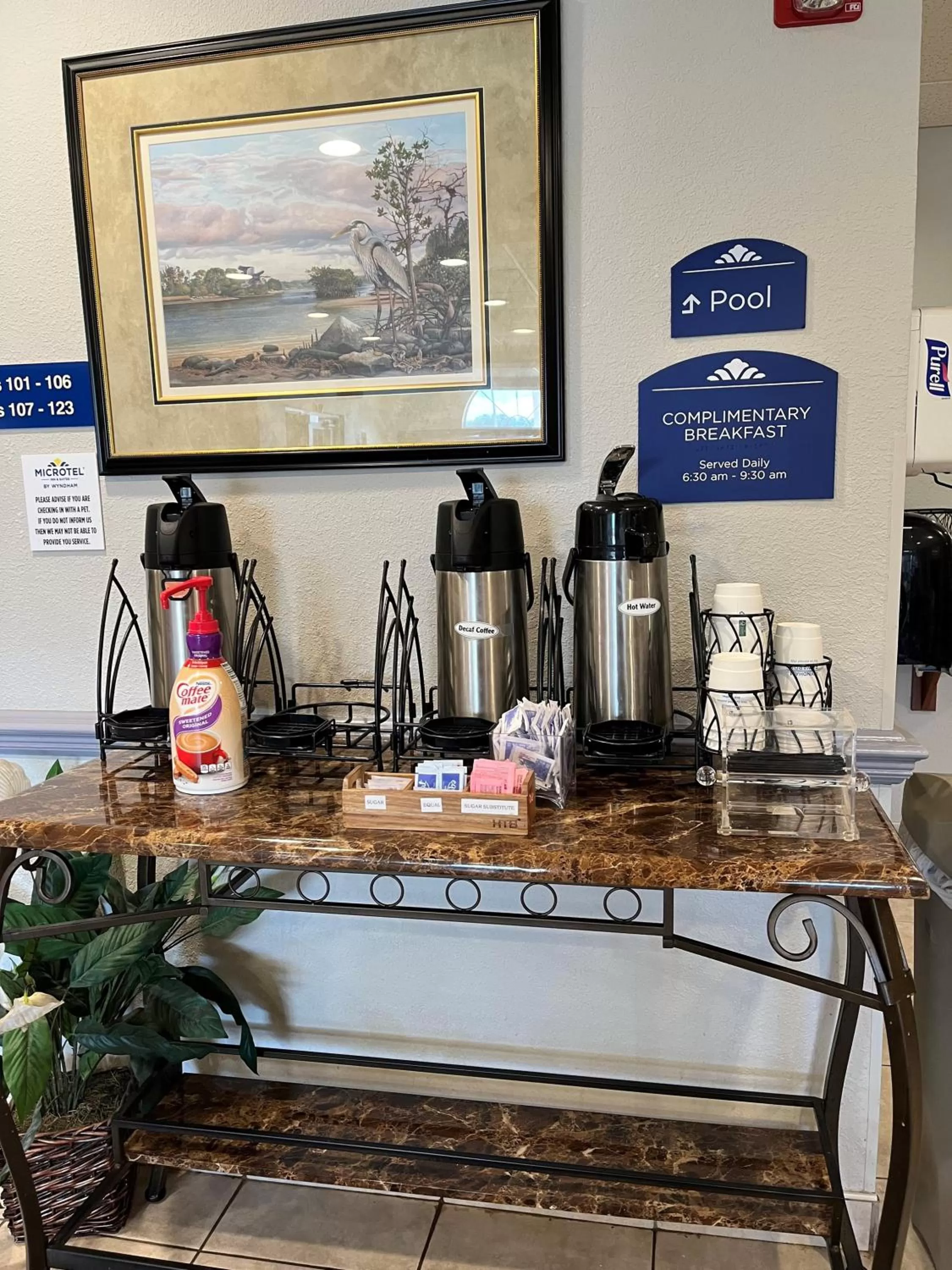 Coffee/tea facilities in Microtel Inn and Suites by Wyndham - Lady Lake/ The Villages