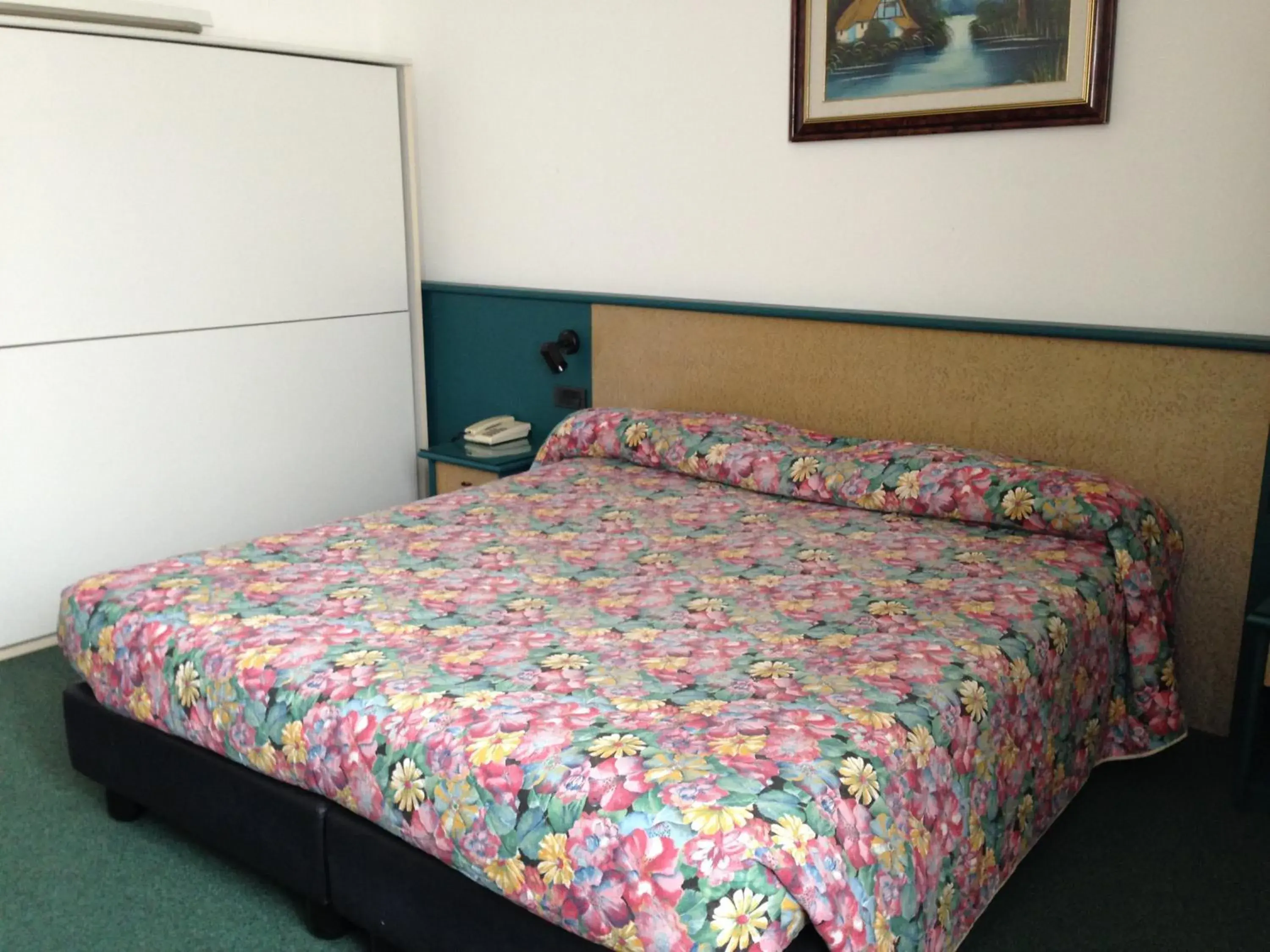 Double or Twin Room - single occupancy in Hotel Plaza