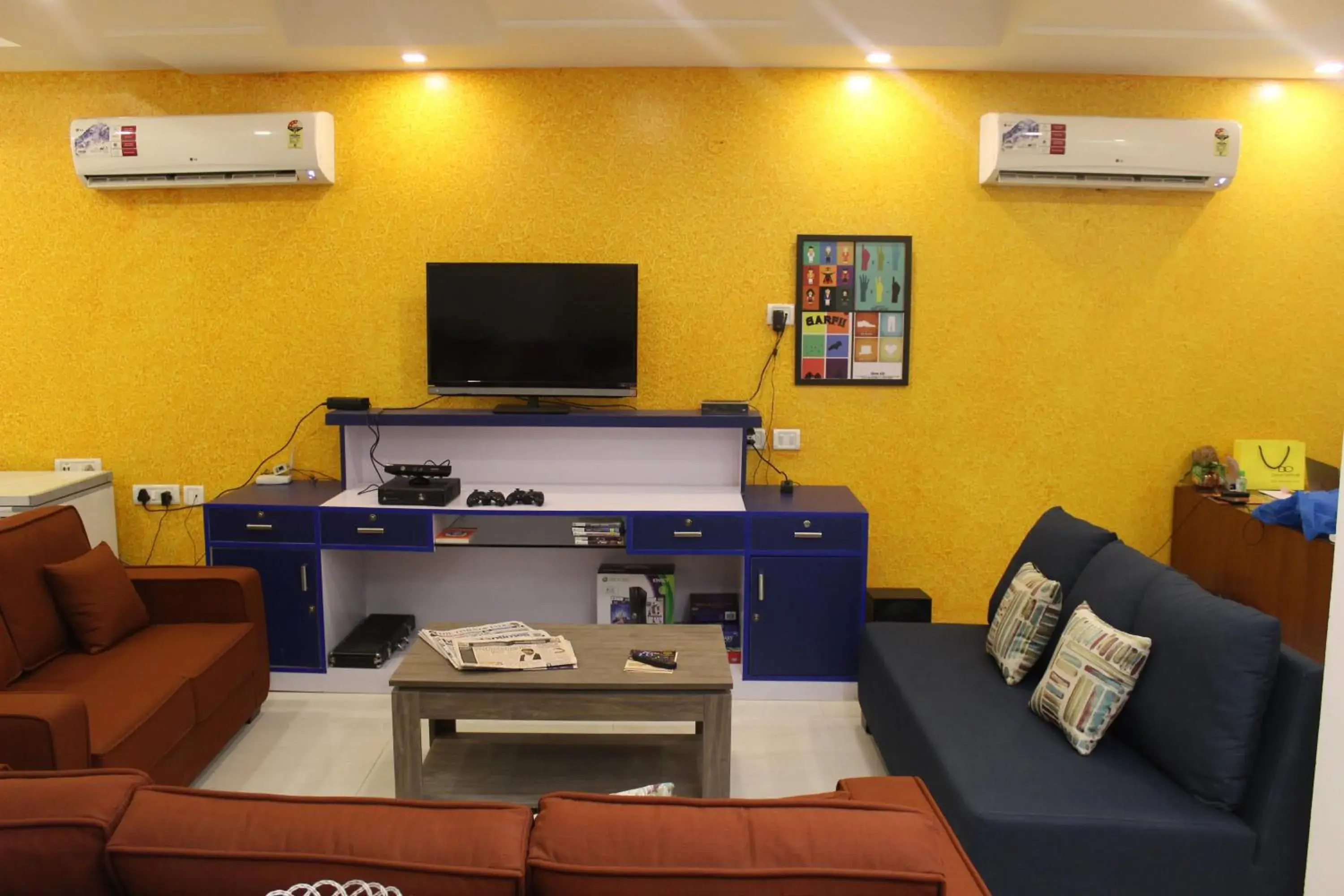 Living room, TV/Entertainment Center in Joeys Hostel