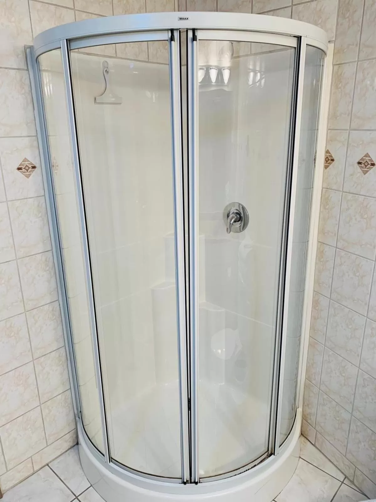 Shower in King Hotel