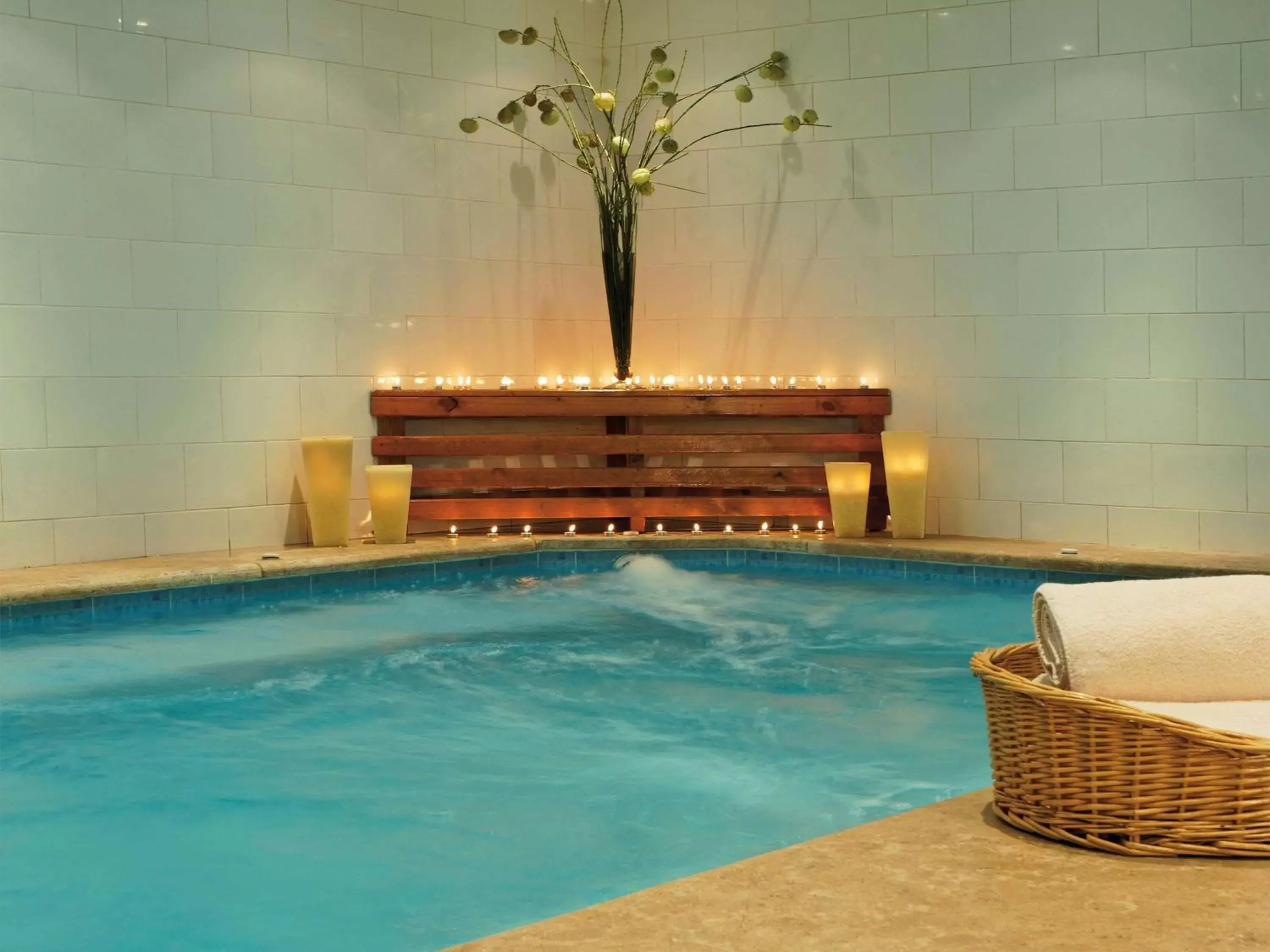 Spa and wellness centre/facilities, Swimming Pool in Mövenpick Hotel Cairo - Media City