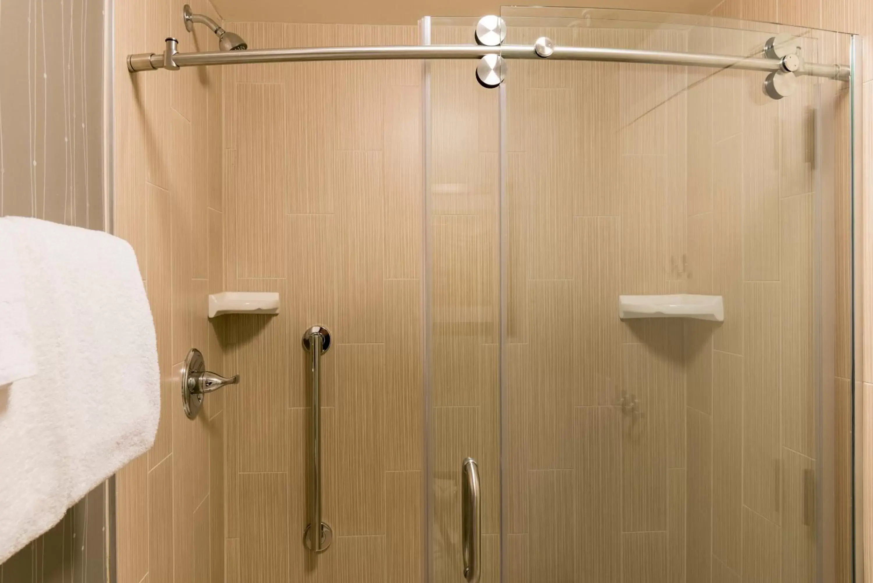 Guests, Bathroom in Courtyard by Marriott Livermore