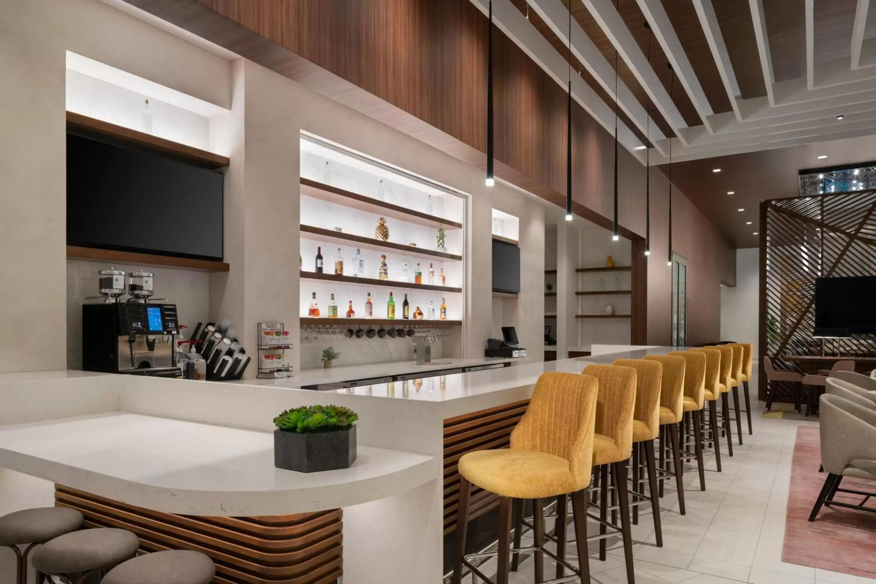 Lounge or bar in Hyatt Place Atlanta/Perimeter Center