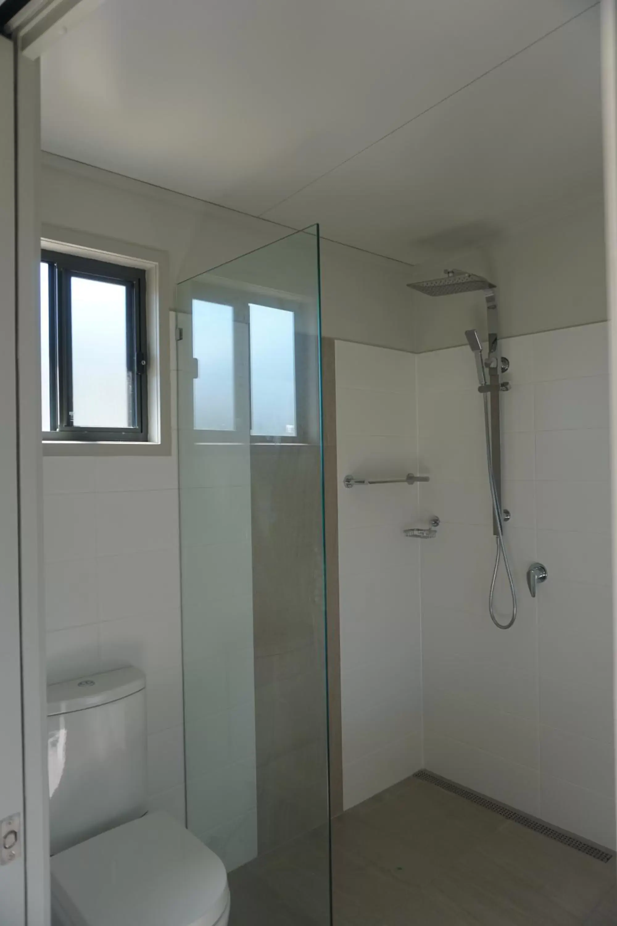 Shower, Bathroom in Narangba Motel (formerly Brisbane North B&B and Winery)