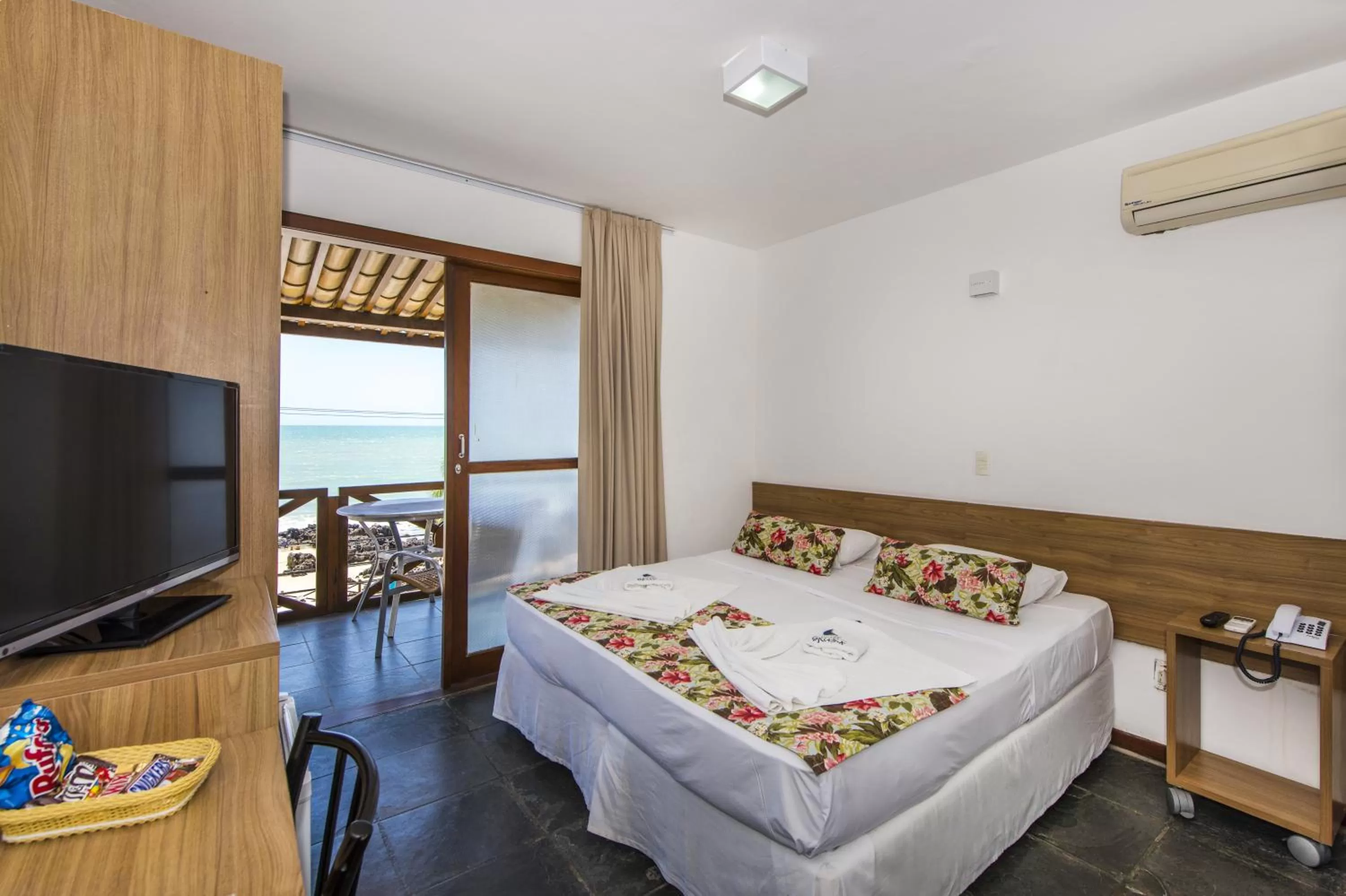 Bedroom, Bed in La Belle Beach Hotel