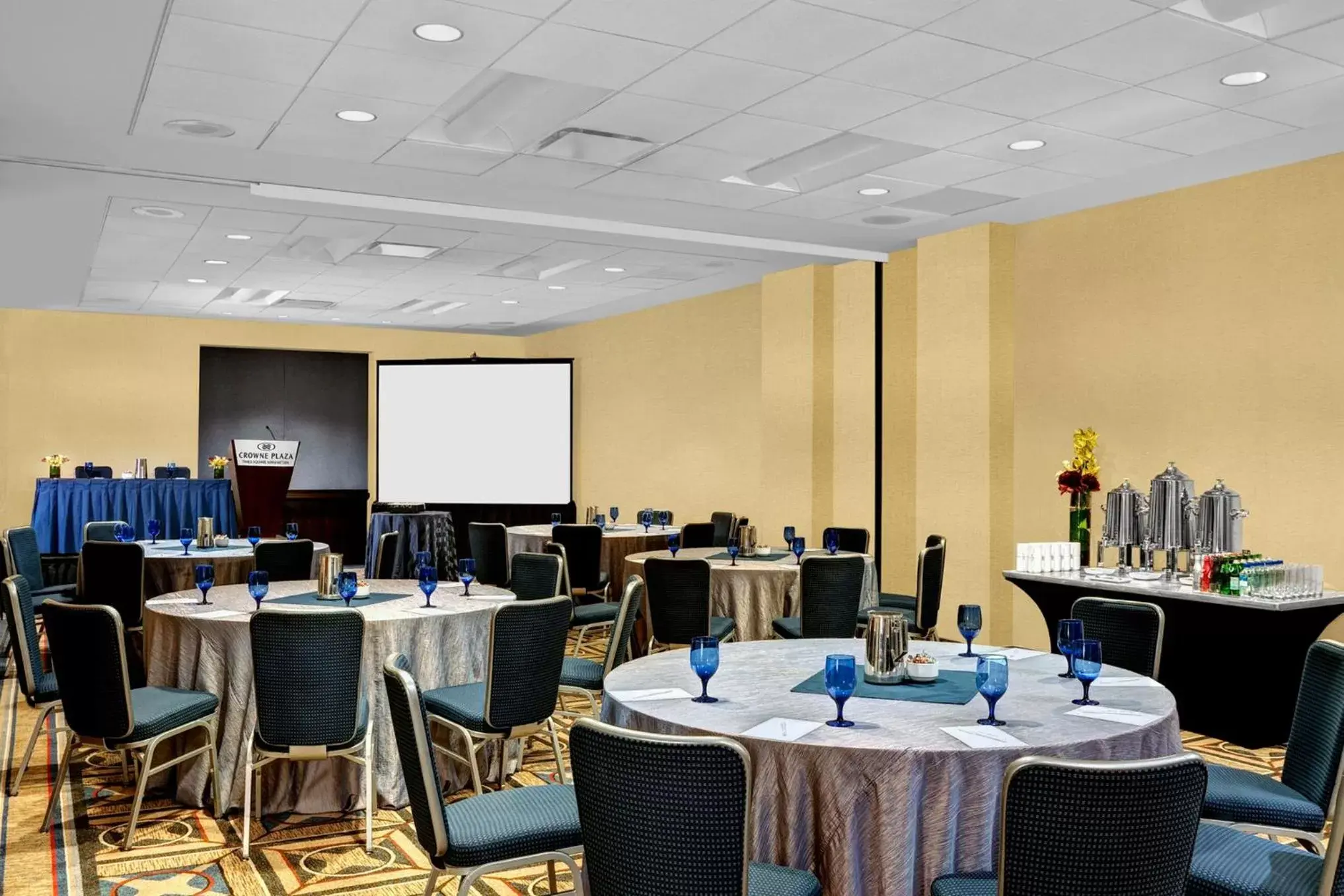 Meeting/conference room, Restaurant/Places to Eat in Crowne Plaza Times Square Manhattan, an IHG Hotel