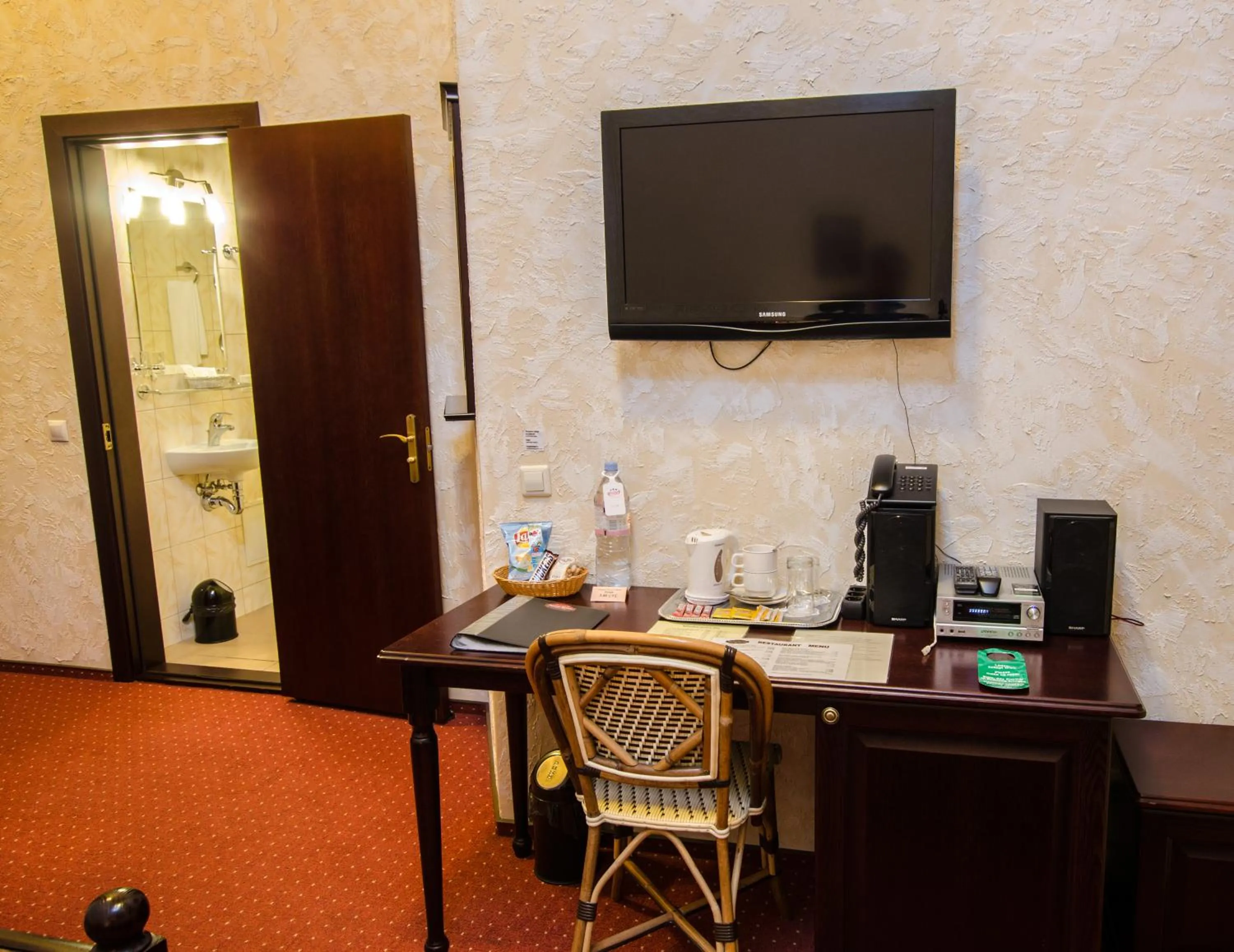 TV and multimedia in Boutique Hotel Monte Kristo