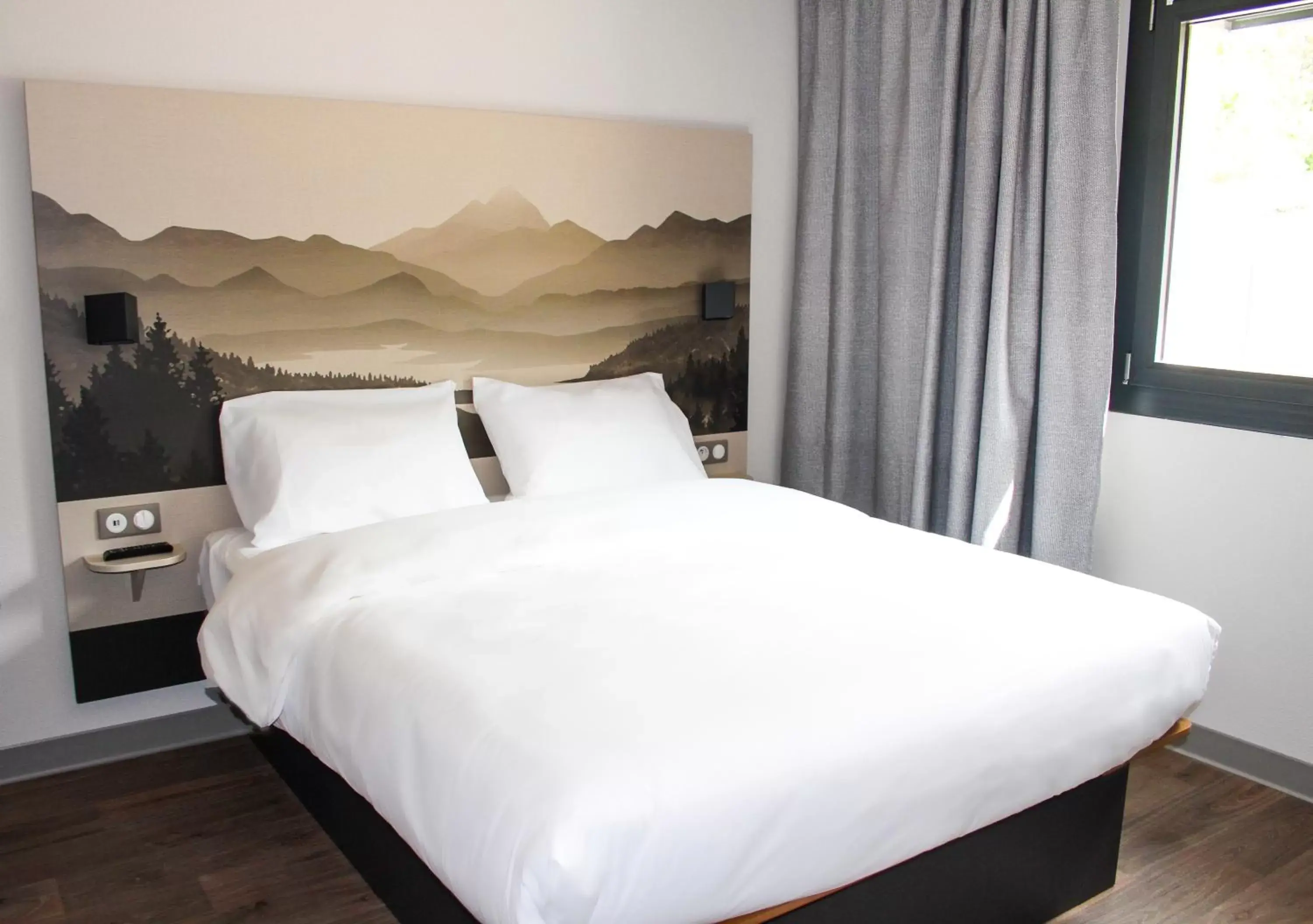 Bed in B&B HOTEL Aix-les-Bains