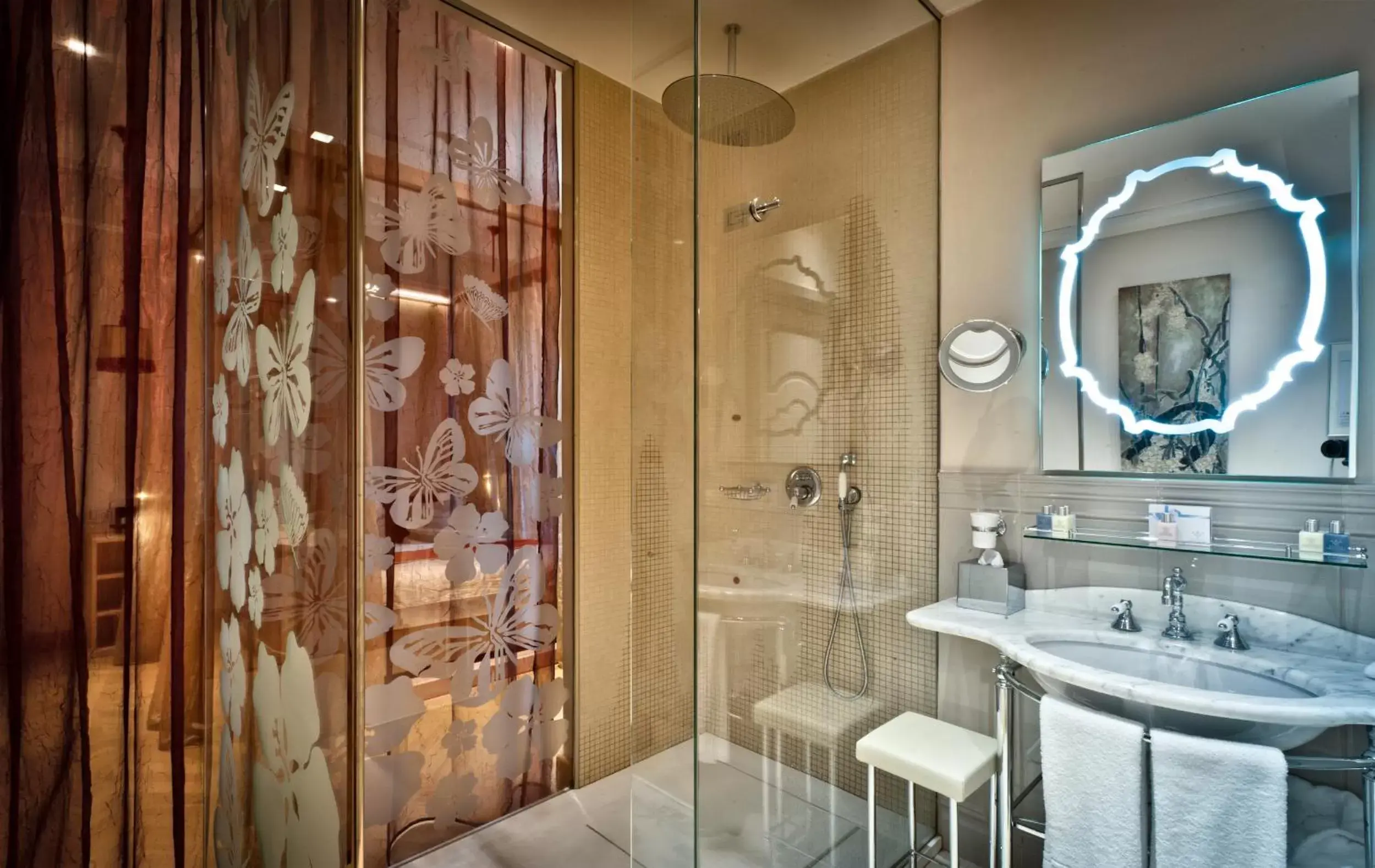 Bathroom in Château Monfort - Relais & Châteaux