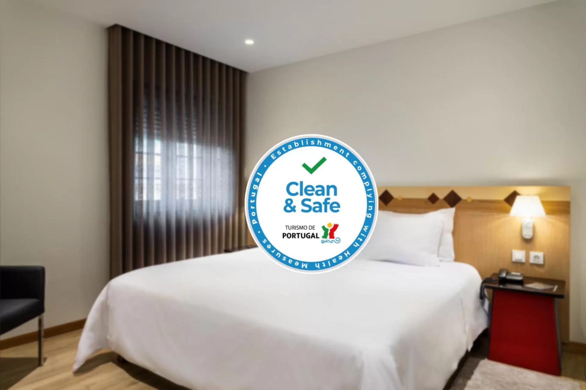 Bedroom, Bed in Hotel Aveiro Center by Alboi Group